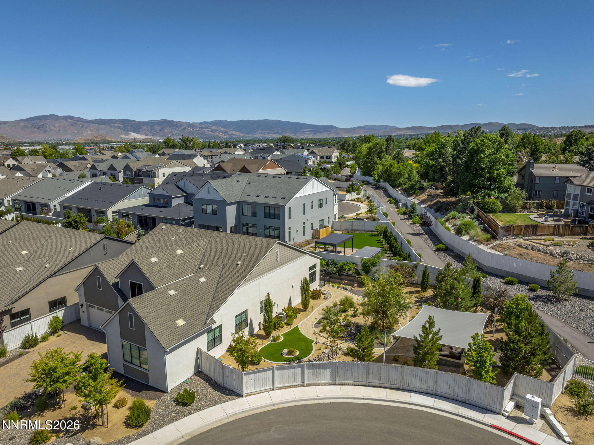 724 W Pleasant Oak Trail