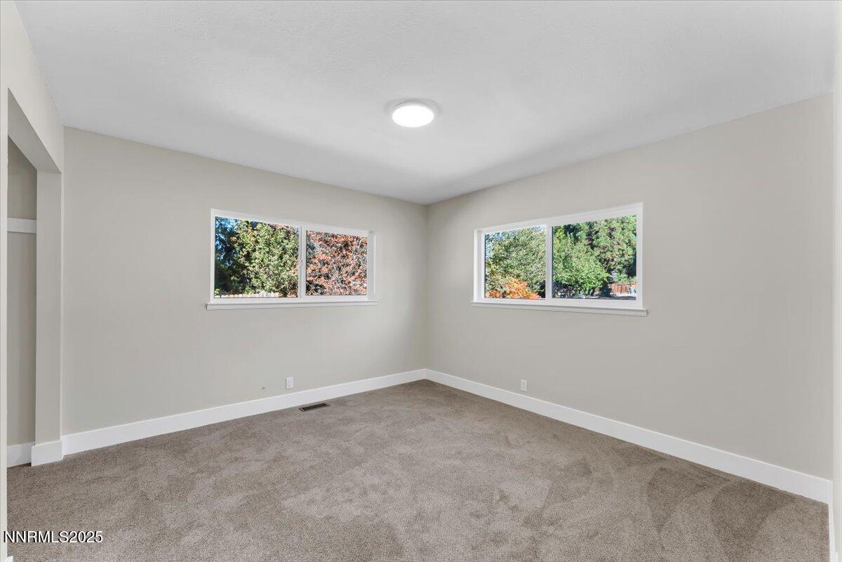 28-7702 S Southmoor Cir Reno NV 89502 (2