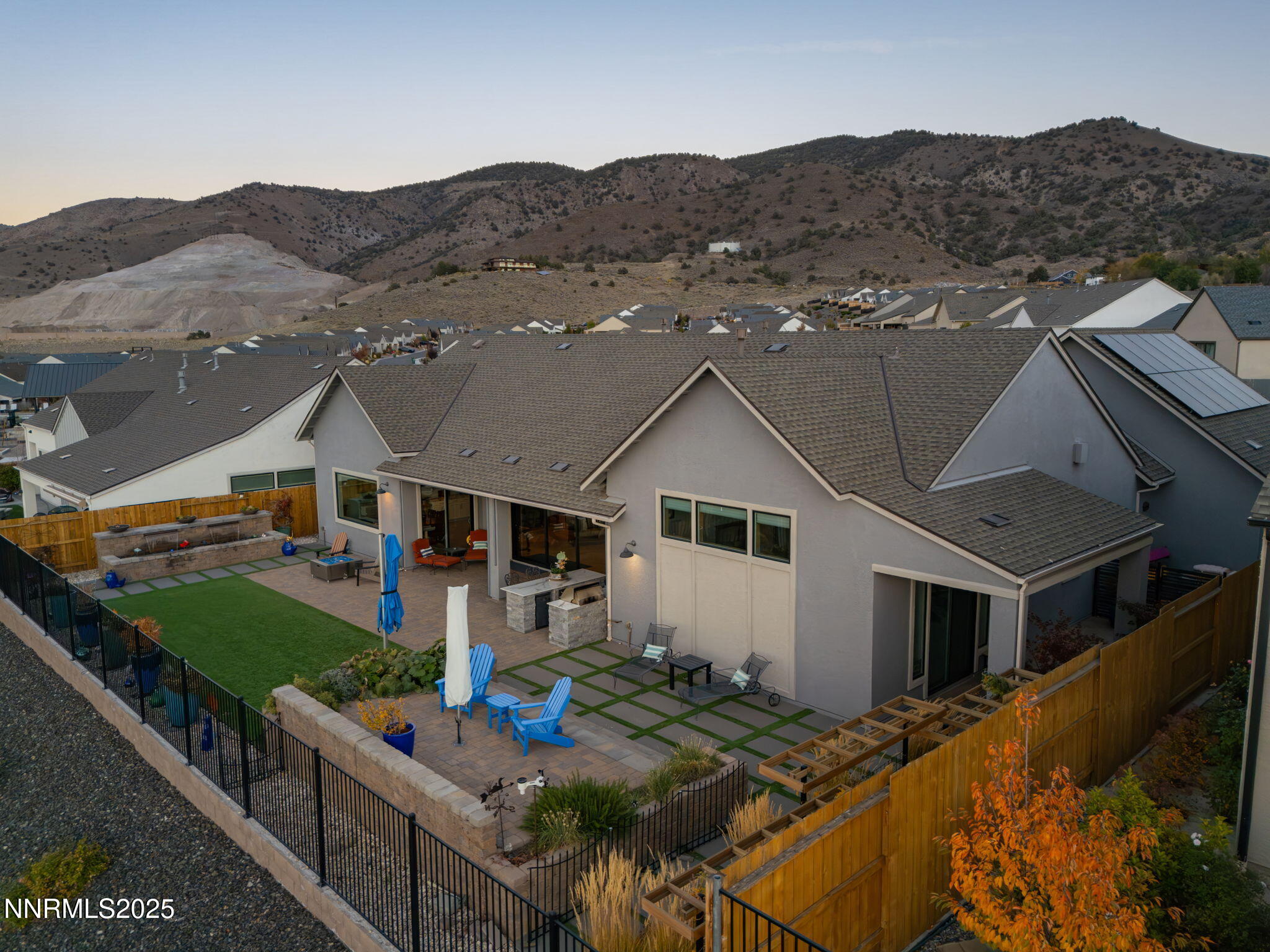 26-web-or-mls-2995 Copper Stone-26