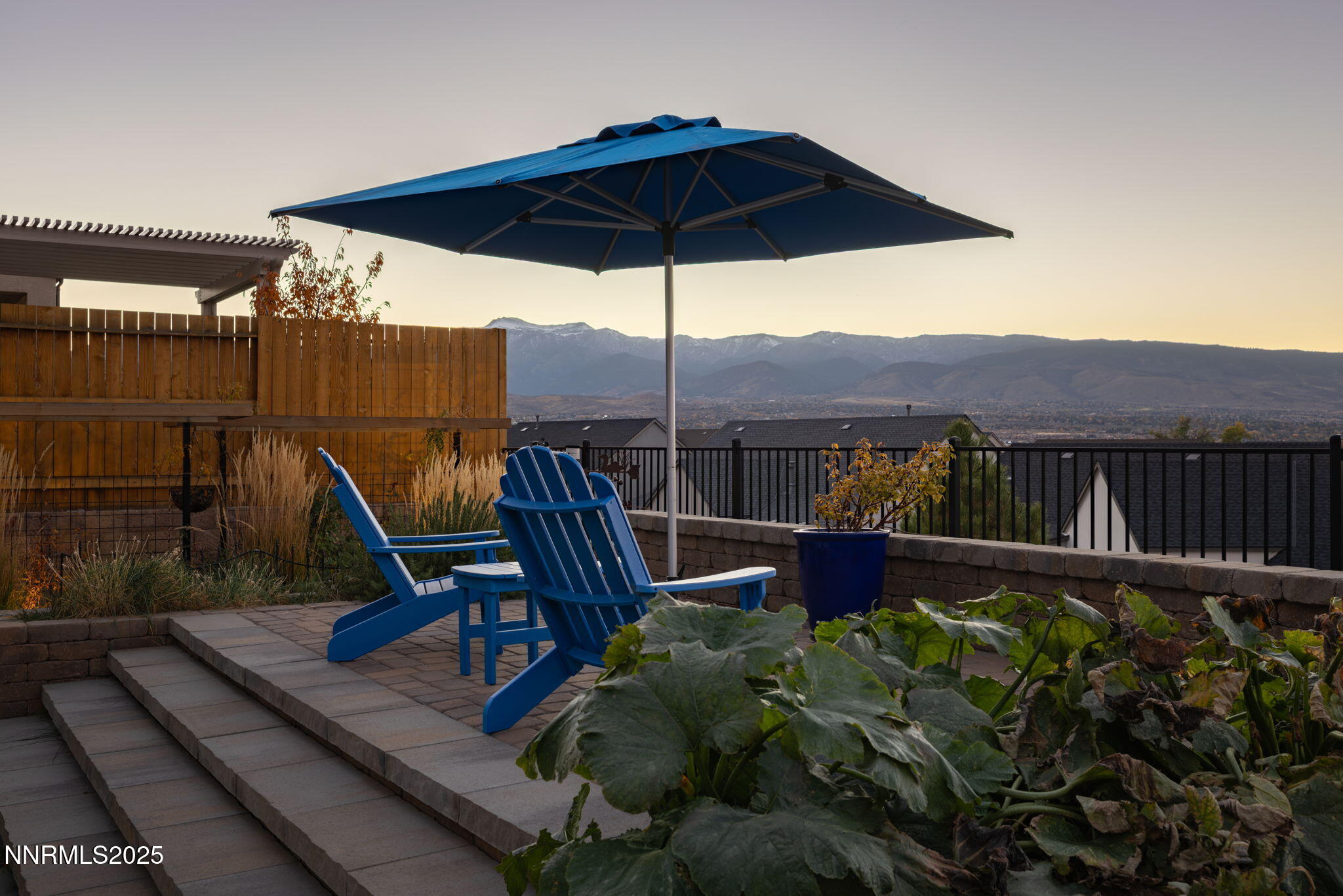 17-web-or-mls-2995 Copper Stone-17