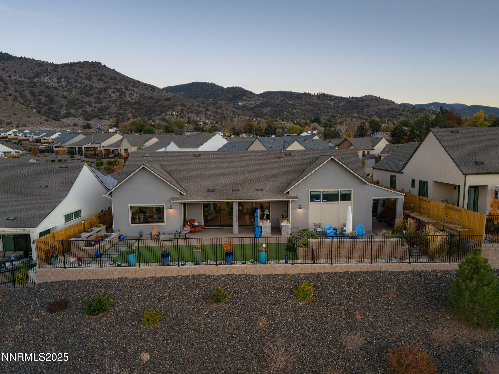 22-web-or-mls-2995 Copper Stone-24