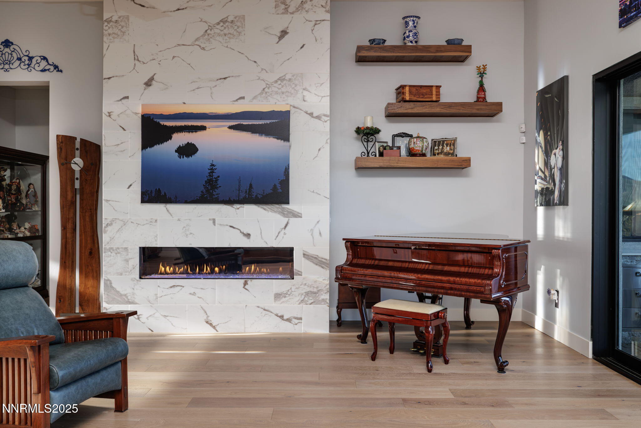 35-web-or-mls-2995 Copper Stone-35