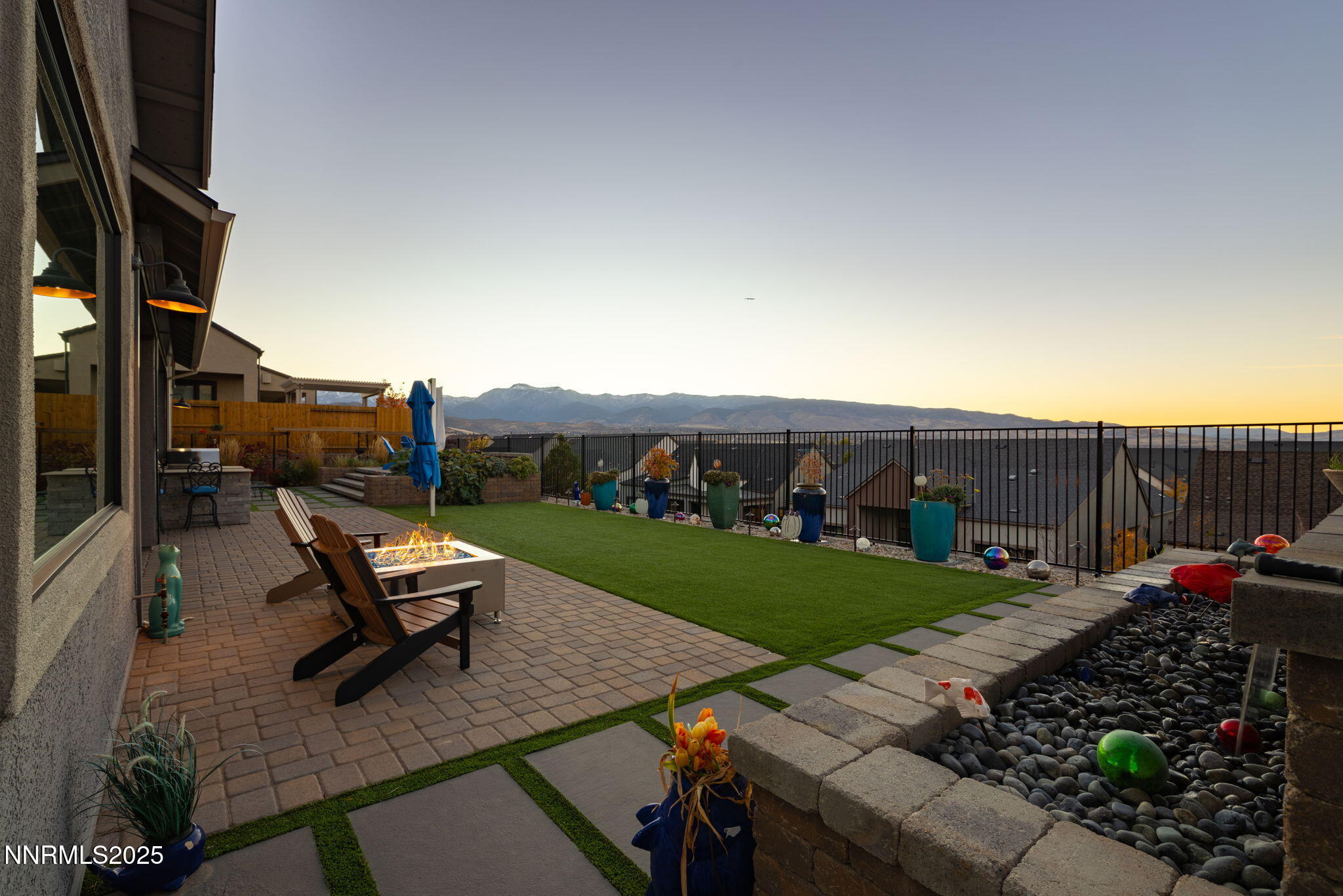 11-web-or-mls-2995 Copper Stone-11