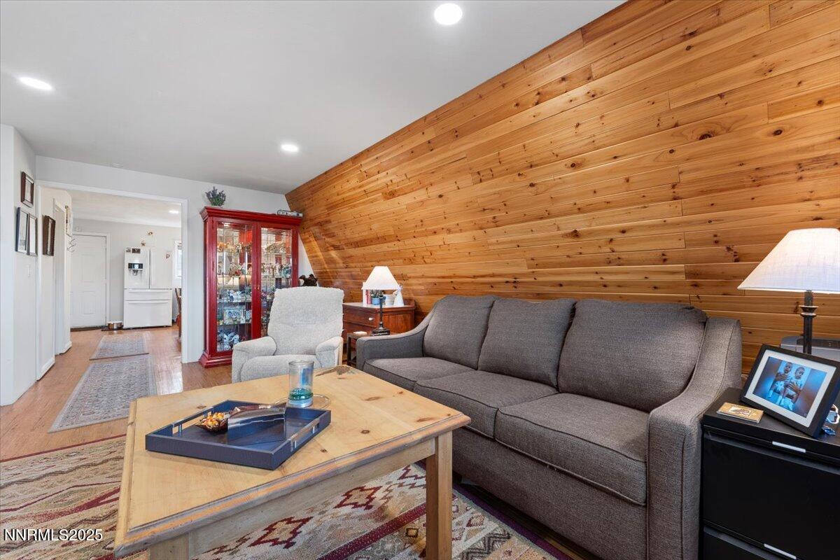 Guest living/bedroom