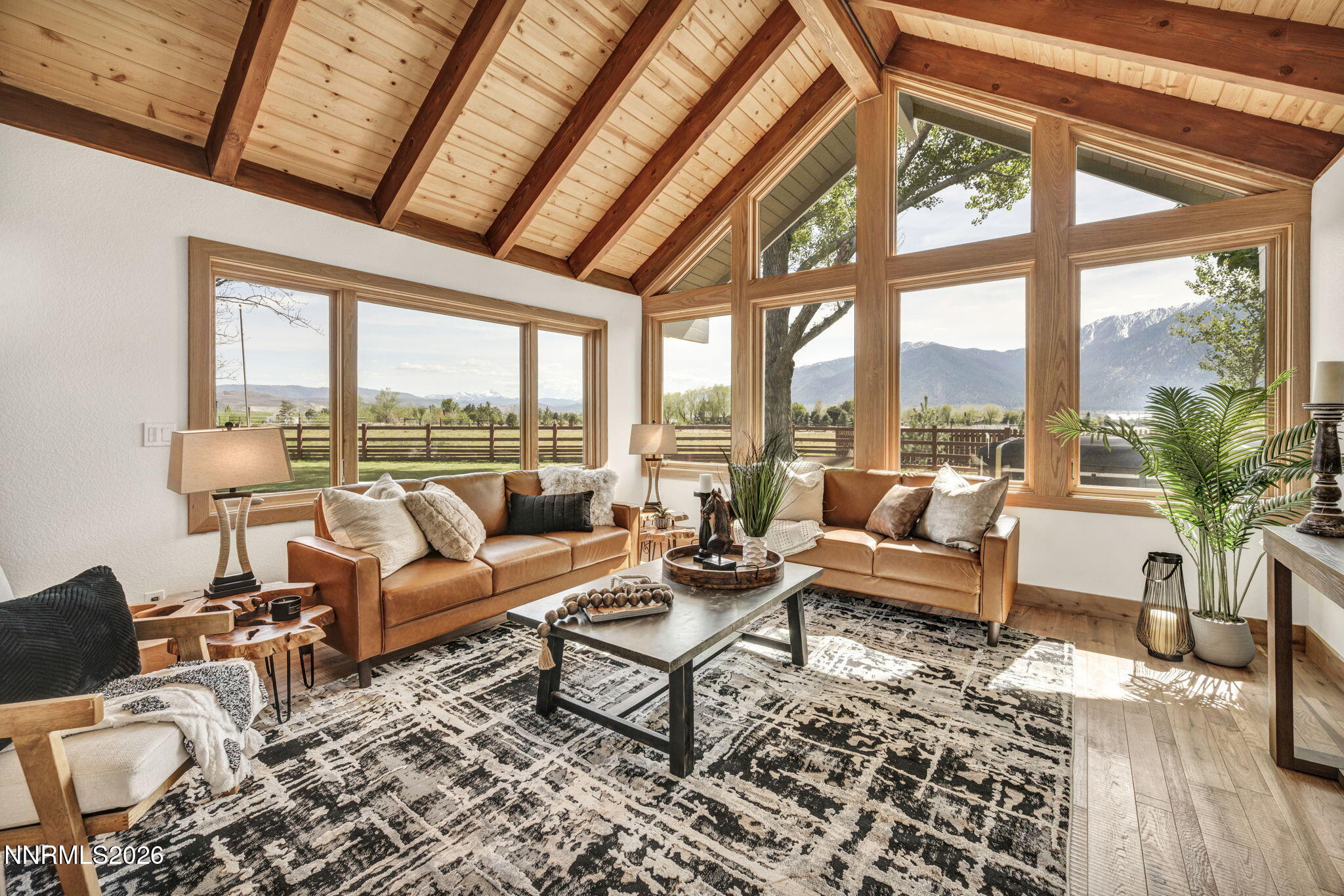 75-web-or-mls-1097-meadowlark-cir