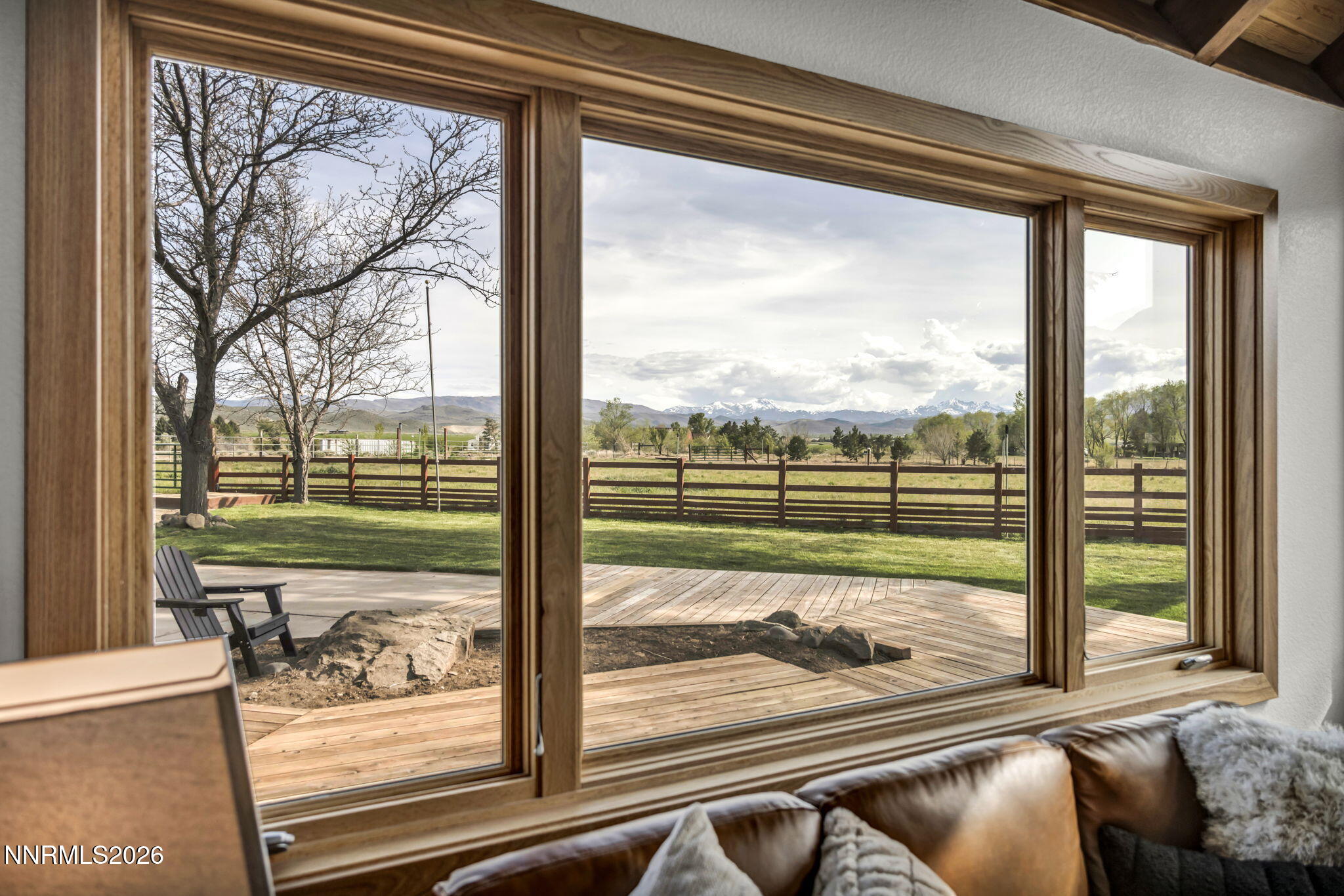 137-web-or-mls-1097-meadowlark-cir