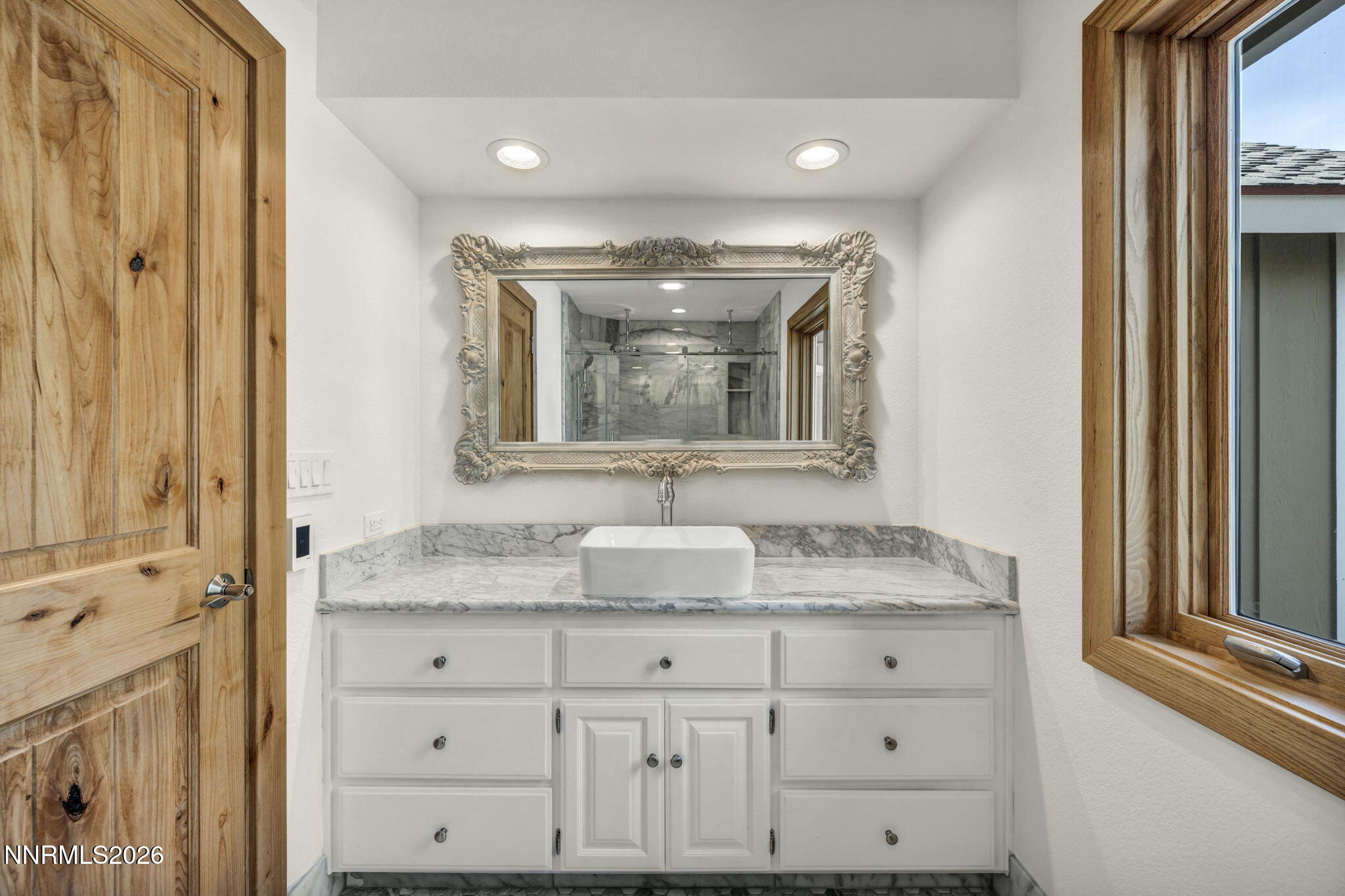 146-web-or-mls-1097-meadowlark-cir