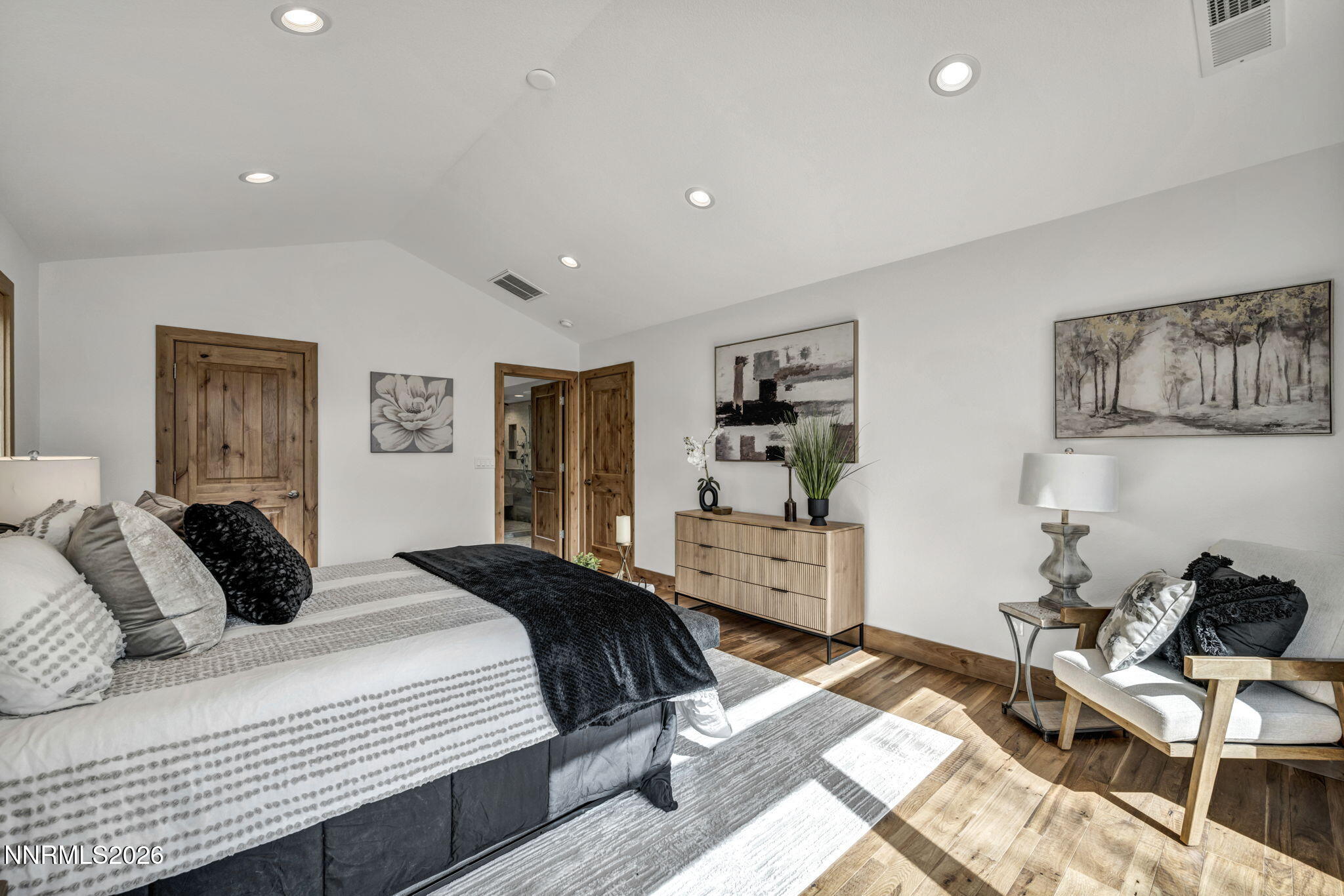 125-web-or-mls-1097-meadowlark-cir