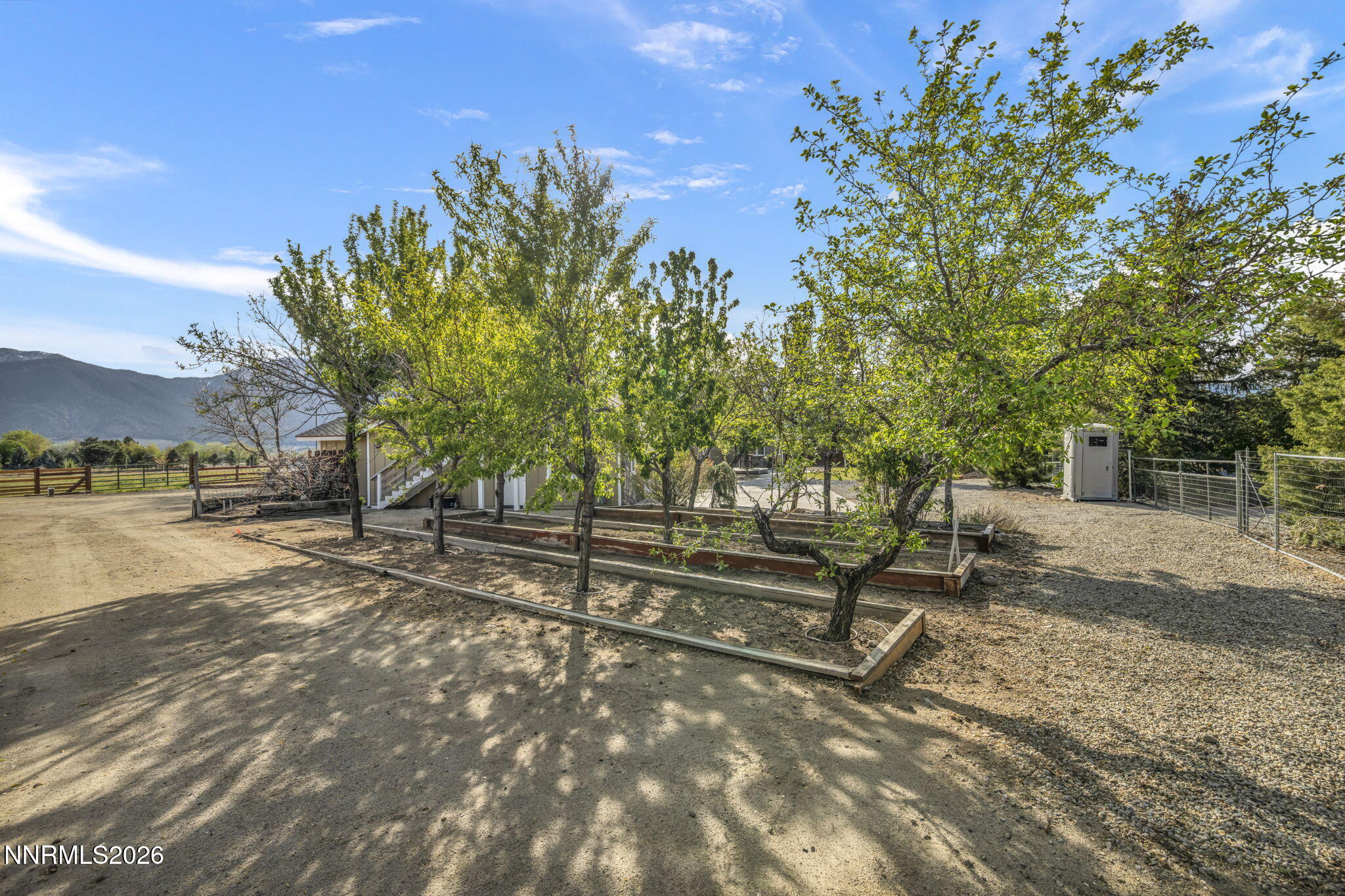 37-web-or-mls-1097-meadowlark-cir