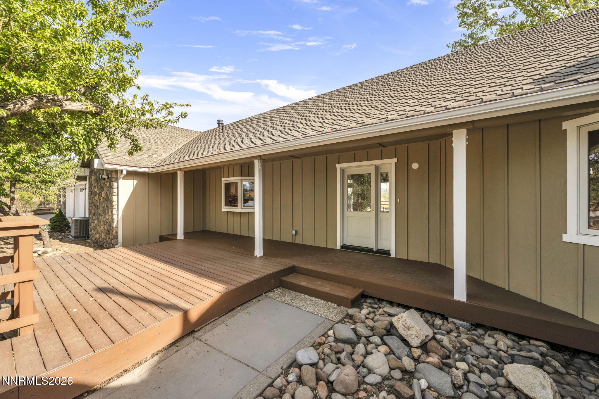 17-web-or-mls-1097-meadowlark-cir