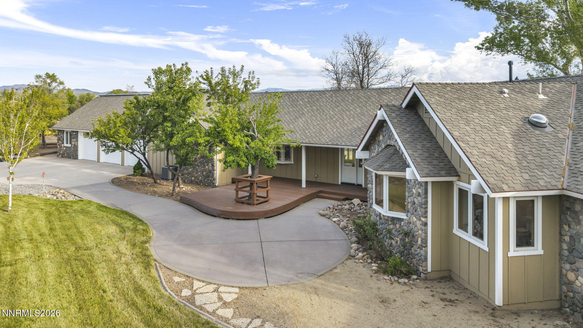 49-web-or-mls-1097-meadowlark-cir
