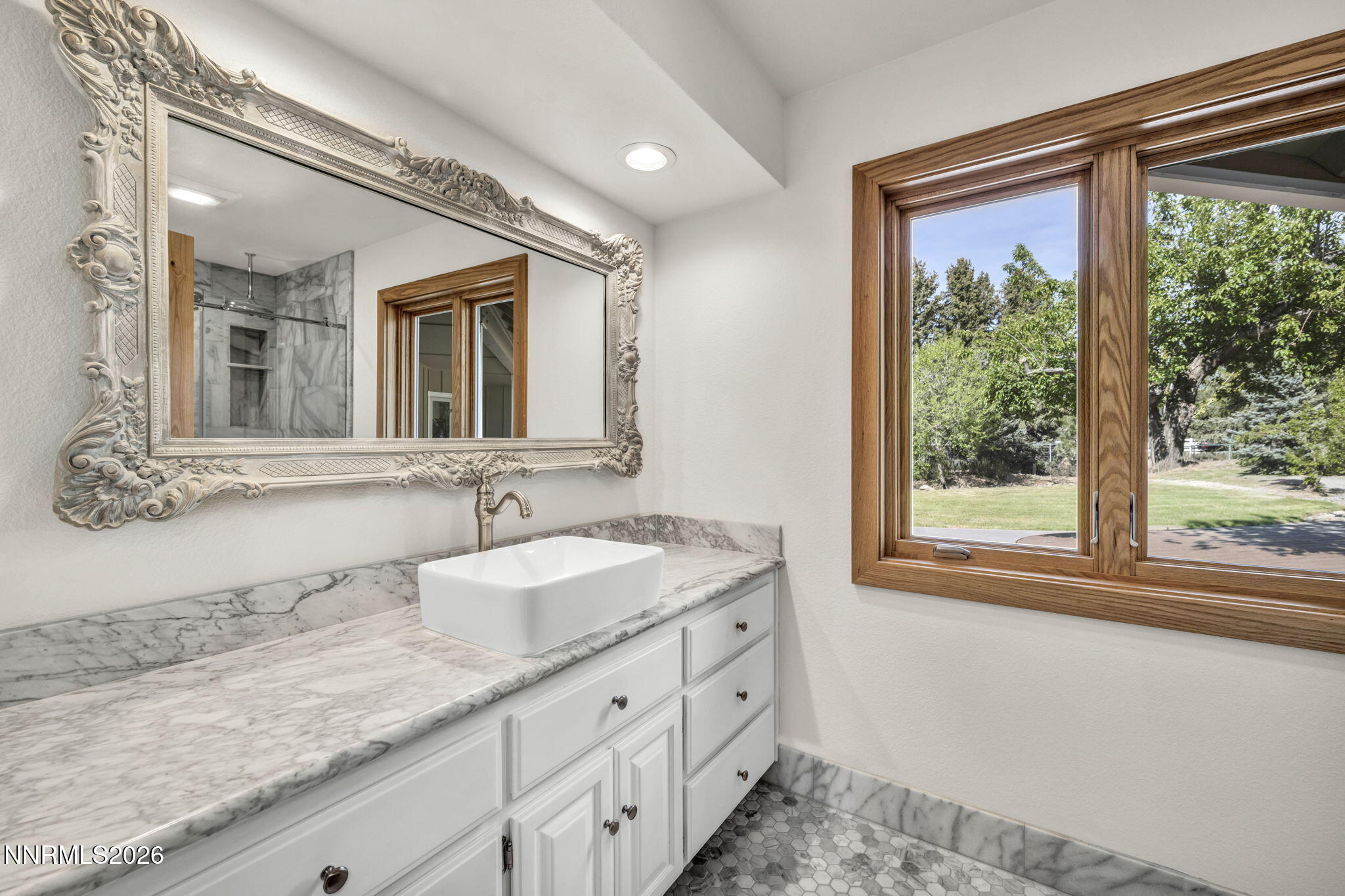 145-web-or-mls-1097-meadowlark-cir