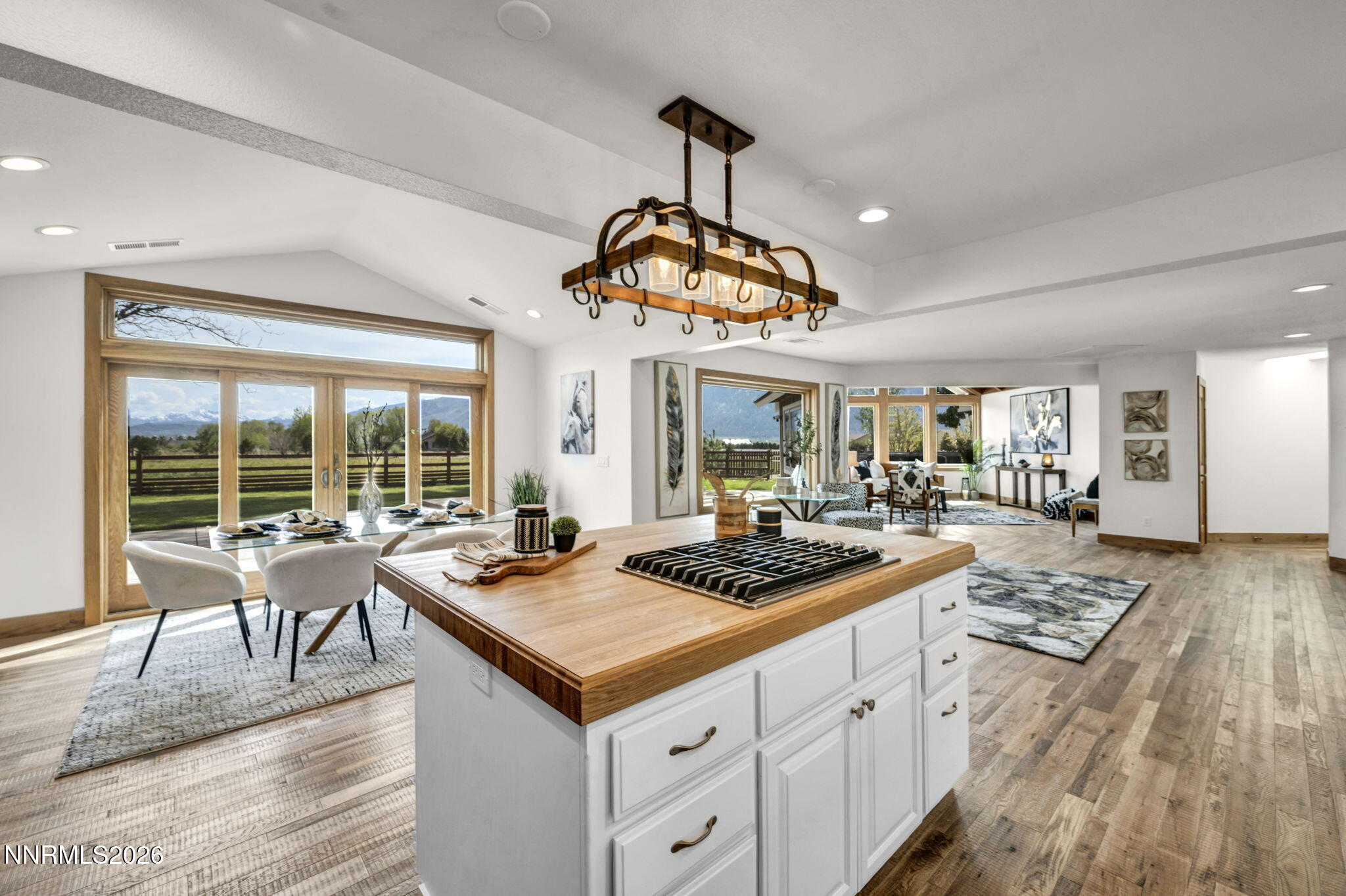 85-web-or-mls-1097-meadowlark-cir