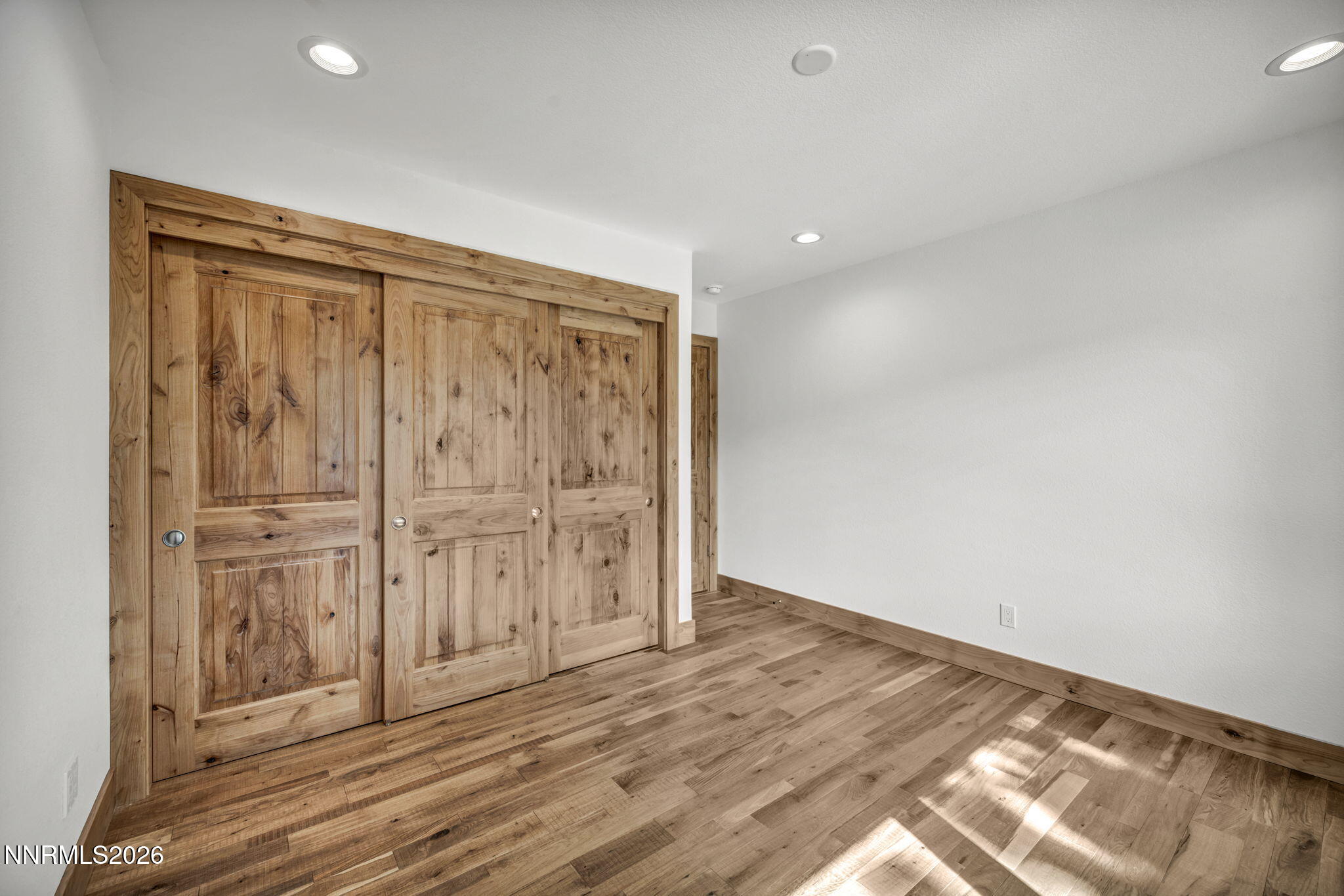 117-web-or-mls-1097-meadowlark-cir