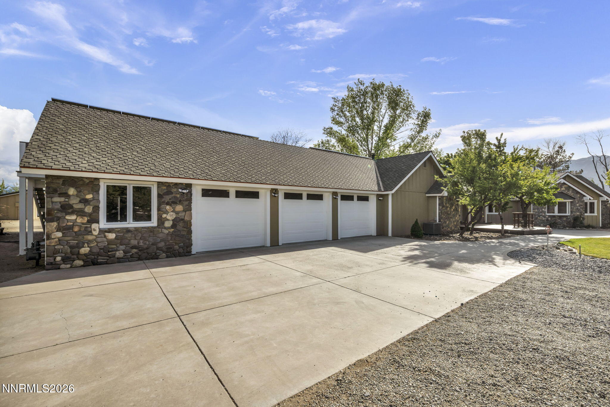 7-web-or-mls-1097-meadowlark-cir