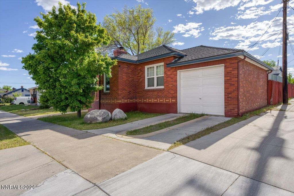 Photo of 1025 Locust Street, Reno, NV 89502 (MLS # 260005886)
