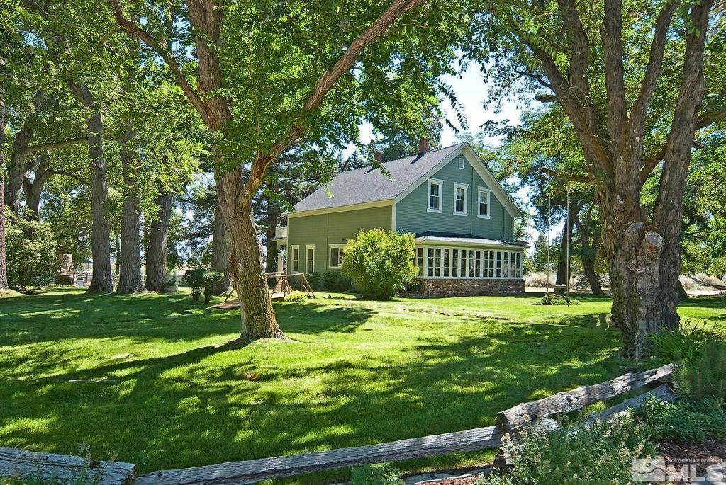 Photo of 850 Sheridan Lane, Gardnerville, NV 89460 (MLS # 260004596)