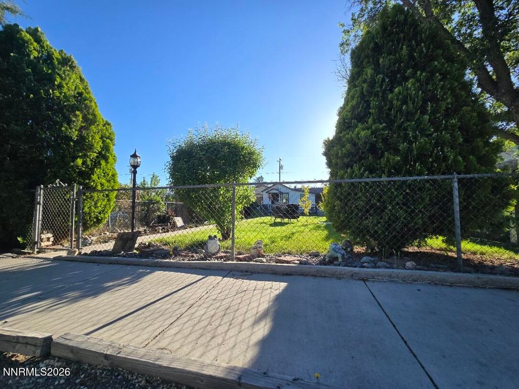 Photo of 423 5th Street, Sparks, NV 89431 (MLS # 260006612)