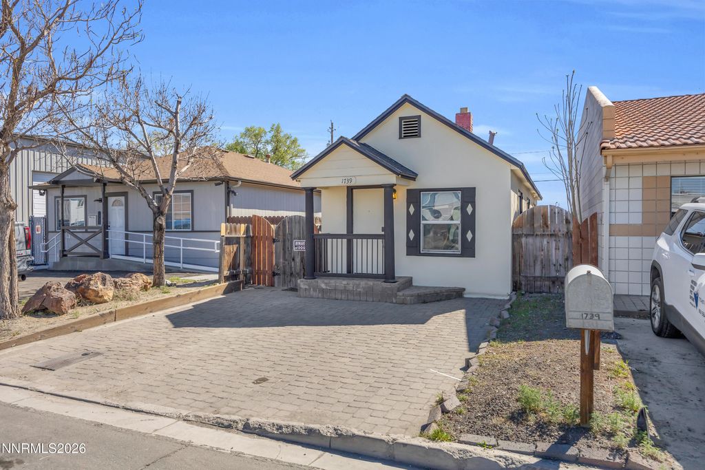 Photo of 1739 Hymer Avenue, Sparks, NV 89431 (MLS # 260003422)