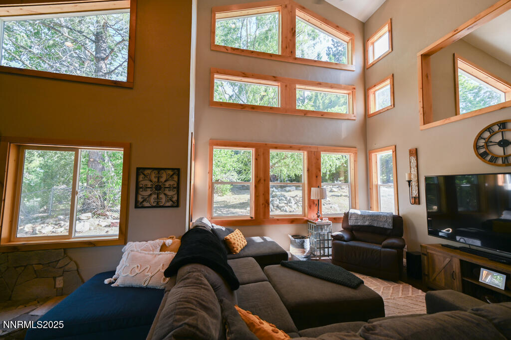 1147 Autumn Hills Road