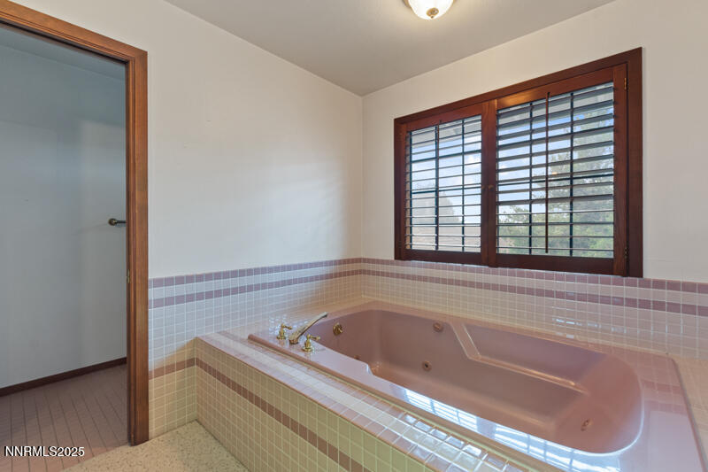 5595 St. Andrews Court (25 of 36)