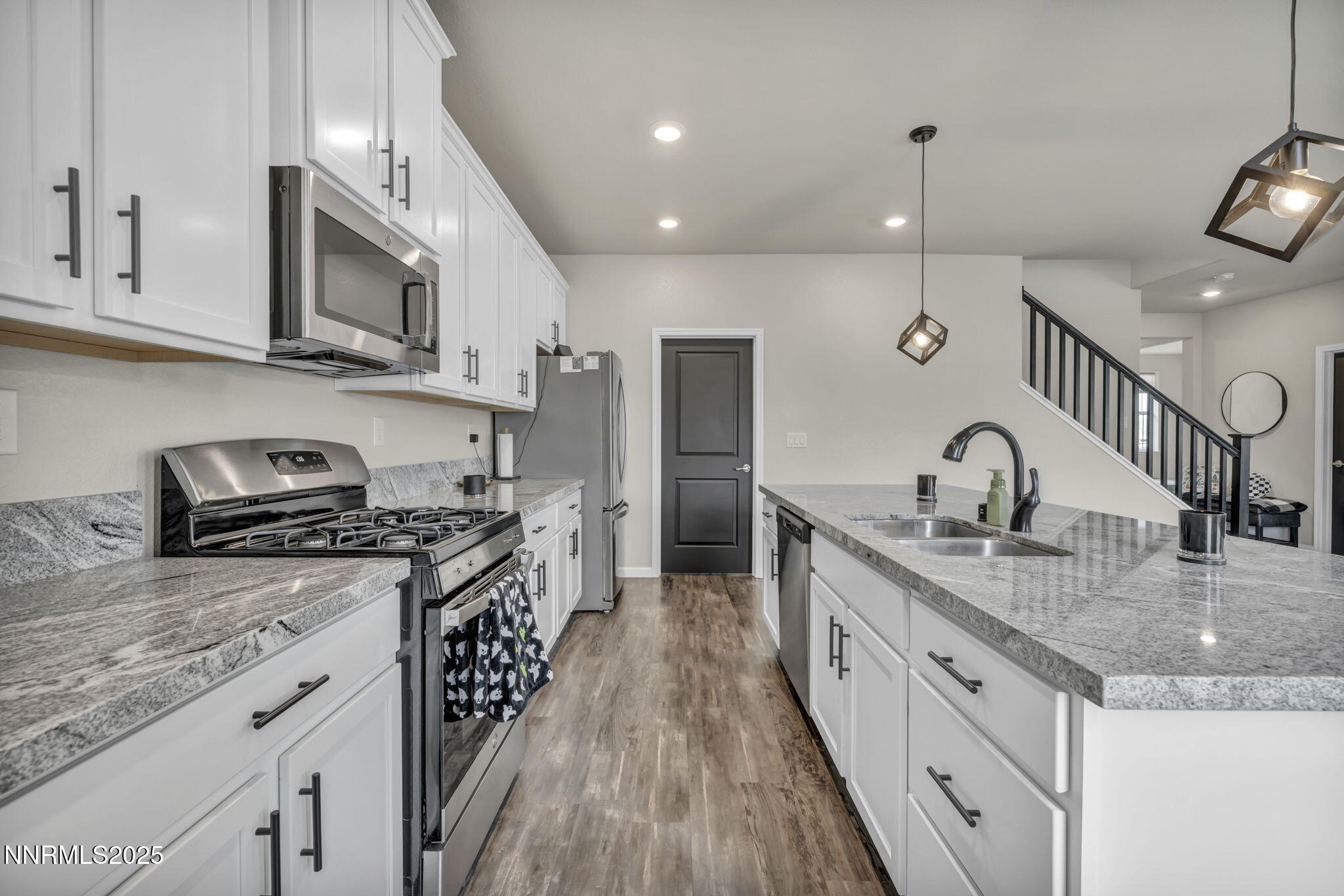 Sparks, Nevada 89436, United States, 3 Bedrooms Bedrooms, ,3 BathroomsBathrooms,Residential,Active,233963