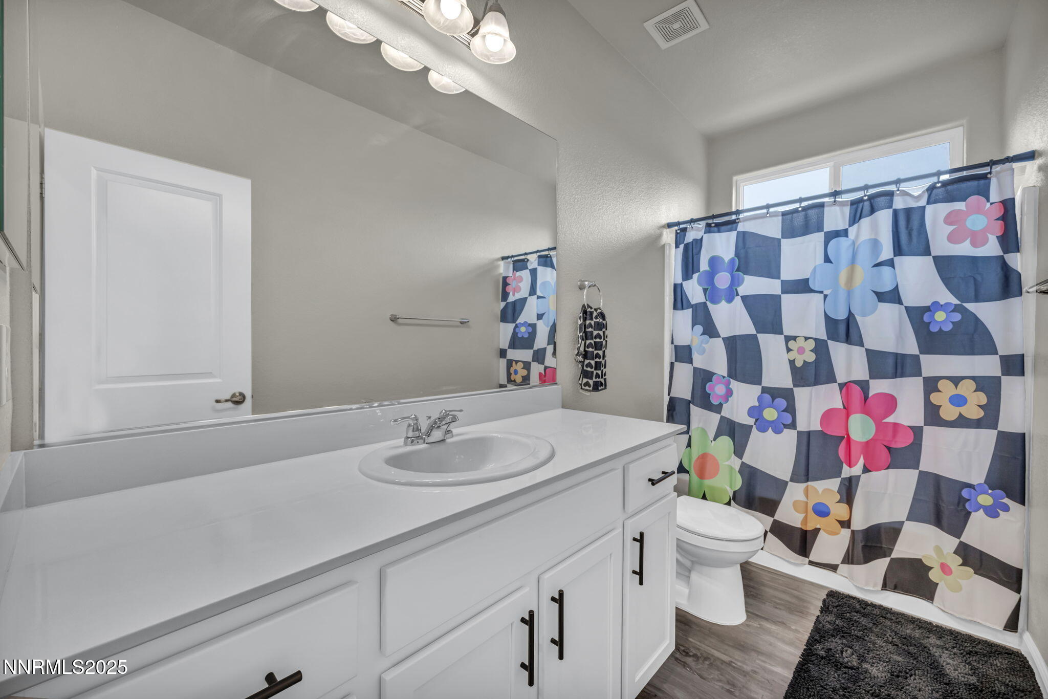 Sparks, Nevada 89436, United States, 3 Bedrooms Bedrooms, ,3 BathroomsBathrooms,Residential,Active,233963