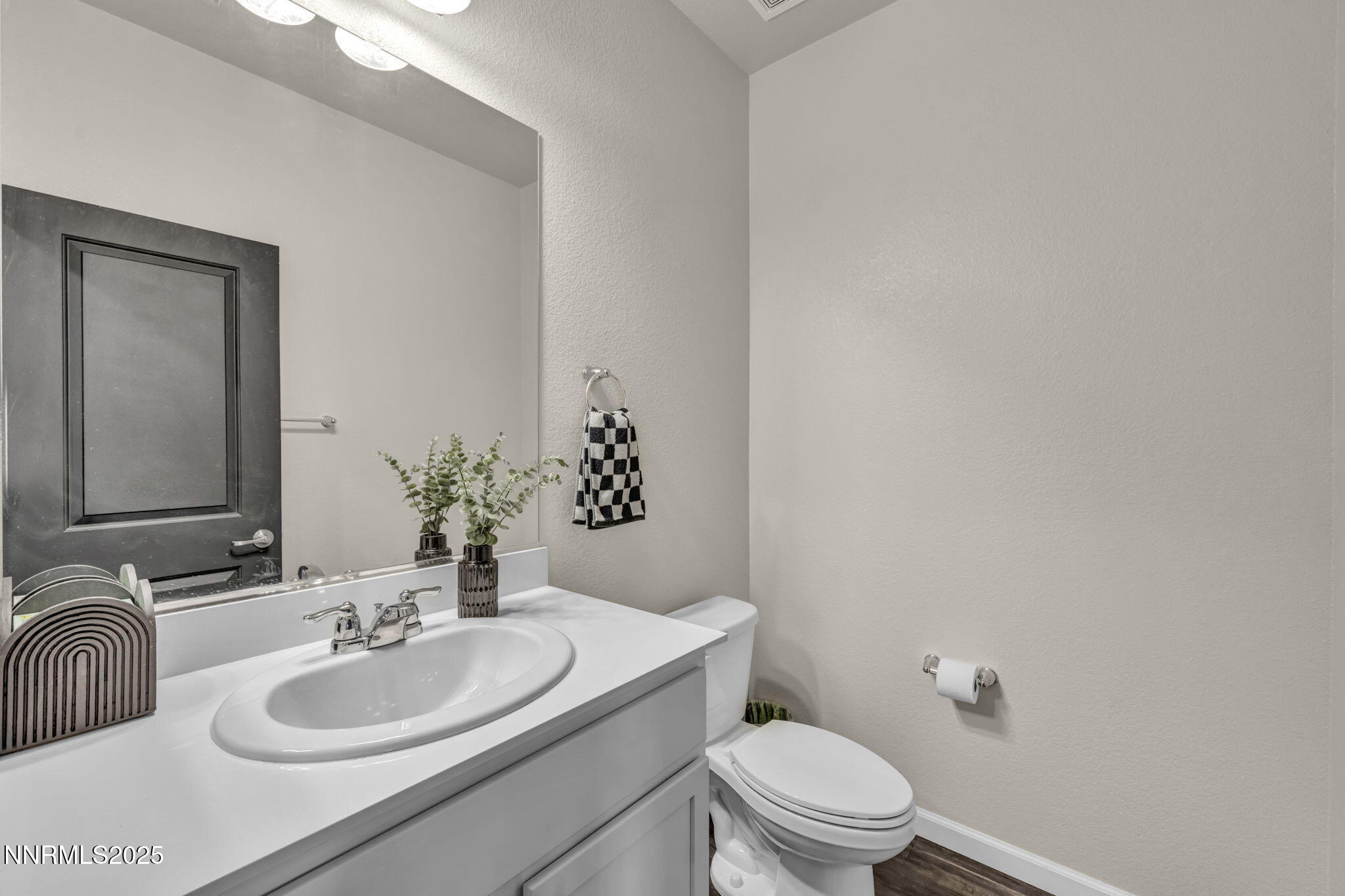 Sparks, Nevada 89436, United States, 3 Bedrooms Bedrooms, ,3 BathroomsBathrooms,Residential,Active,233963