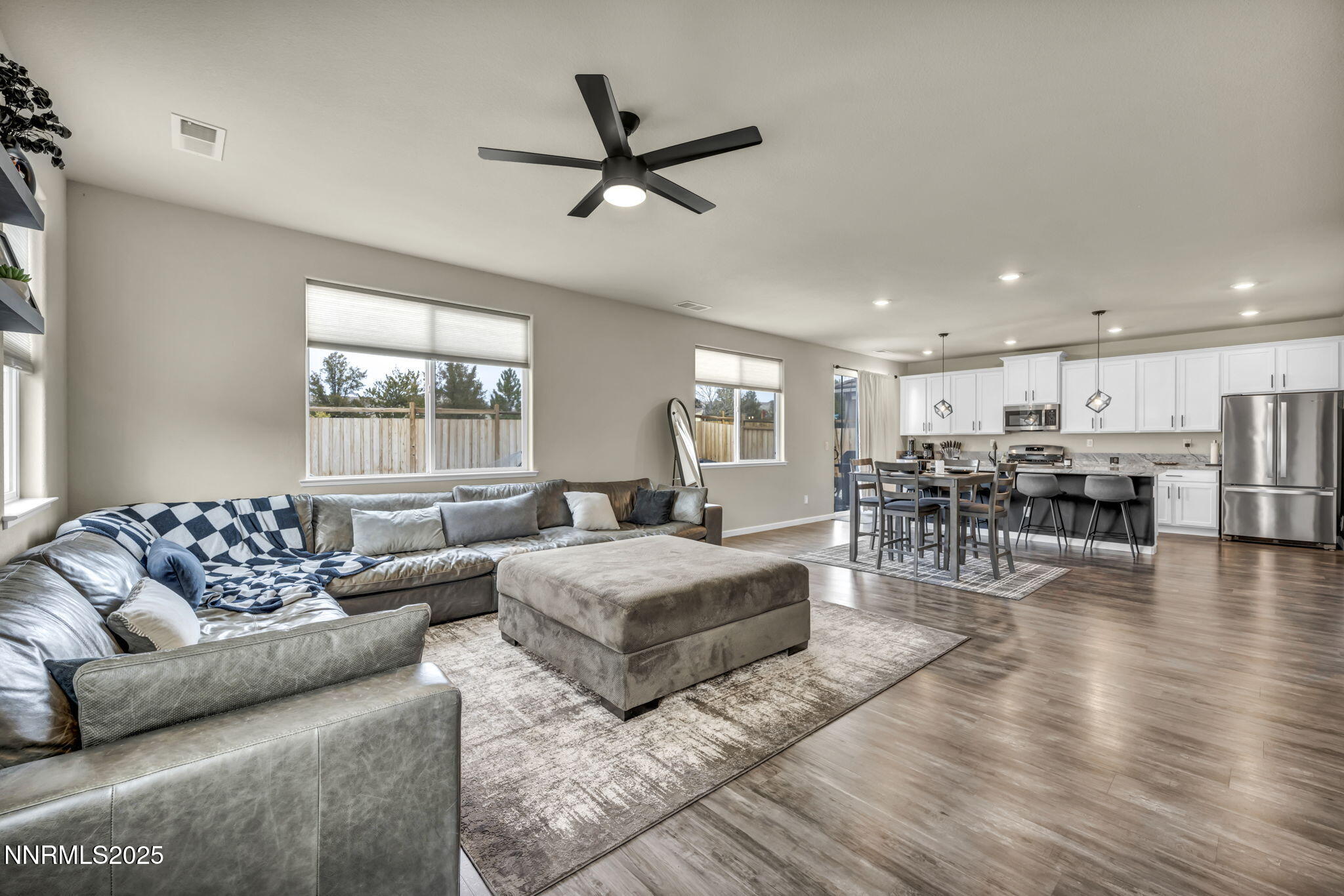 Sparks, Nevada 89436, United States, 3 Bedrooms Bedrooms, ,3 BathroomsBathrooms,Residential,Active,233963