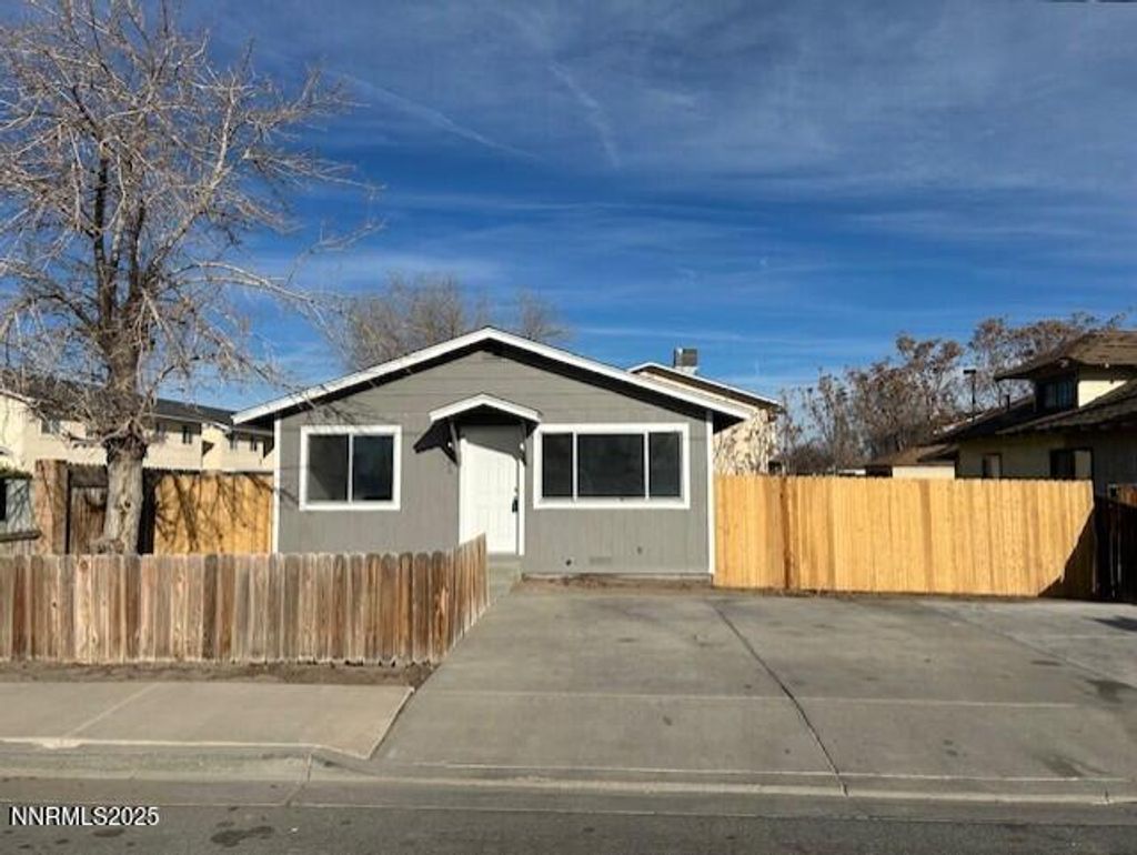 Photo of 943 E Front Street, Fallon, NV 89406 (MLS # 250059194)