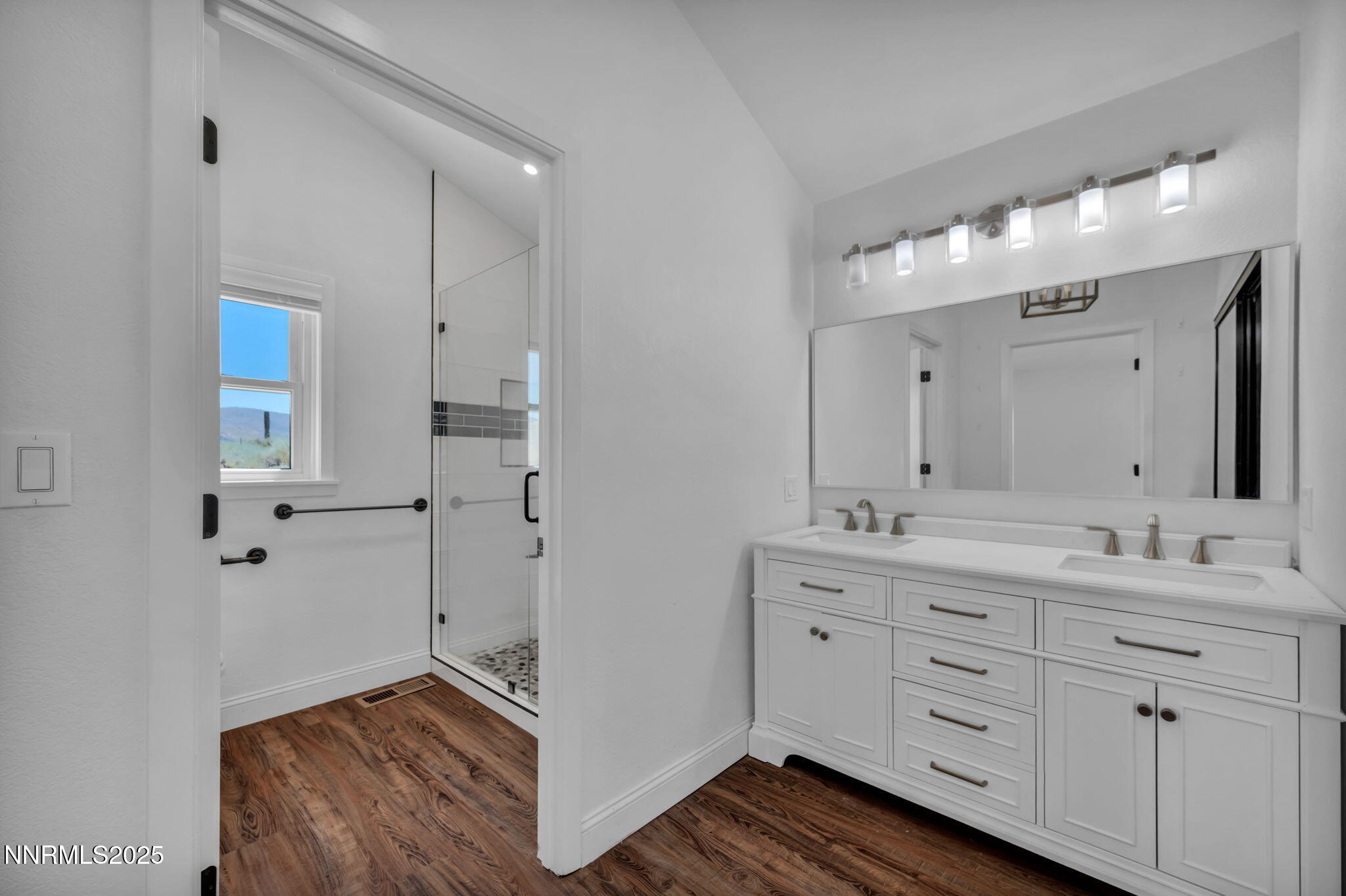 43-web-or-mls-45-arabian-way