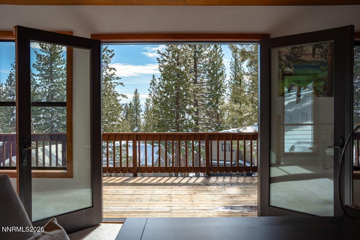 033_572_rockrose-2_370