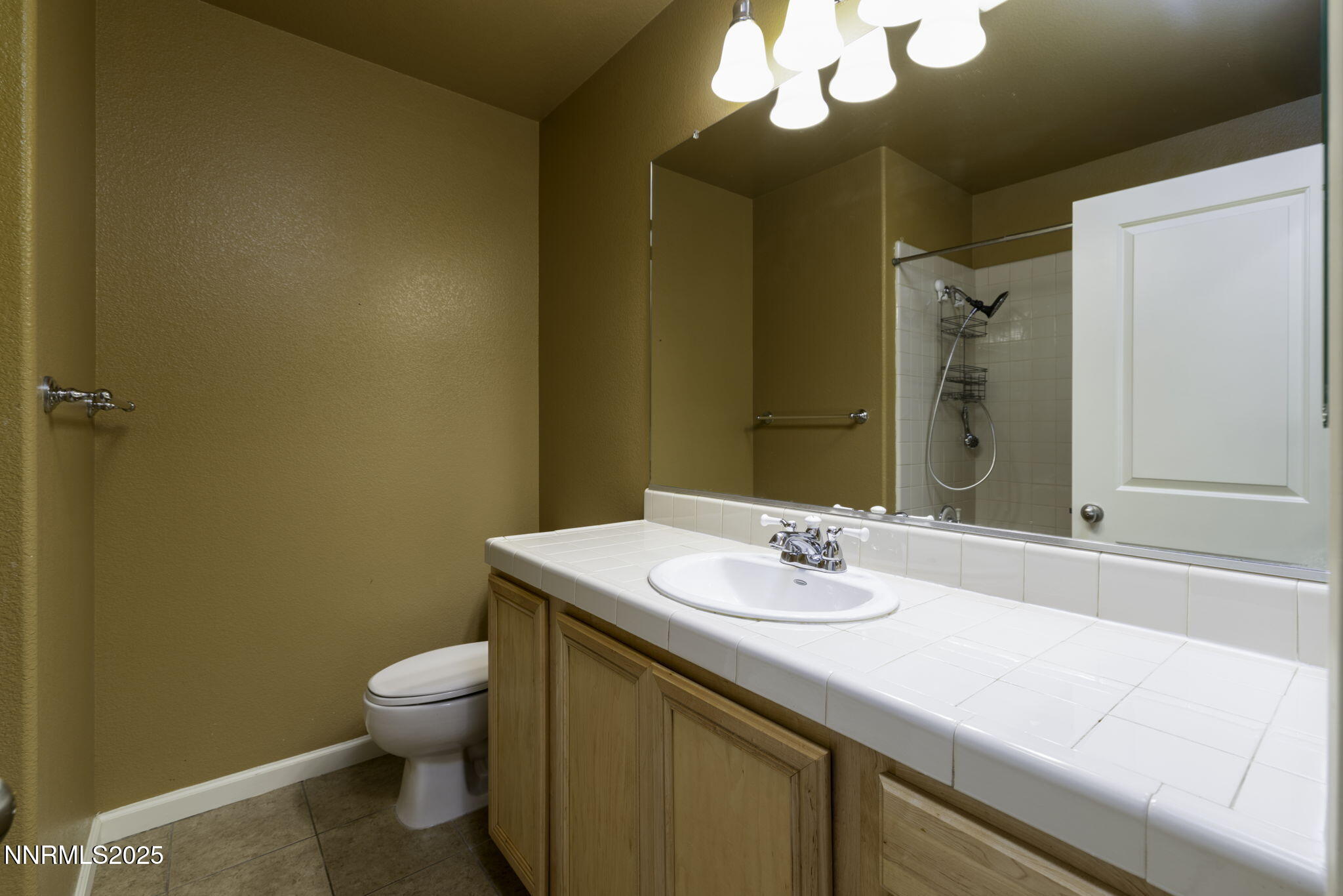 31-web-or-mls-7680 Stone Bluff-27