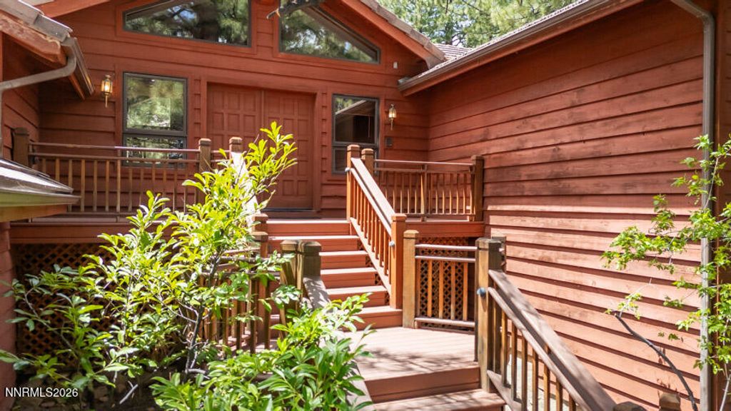 Photo of 350 Black Pine Court, Reno, NV 89511 (MLS # 260003268)