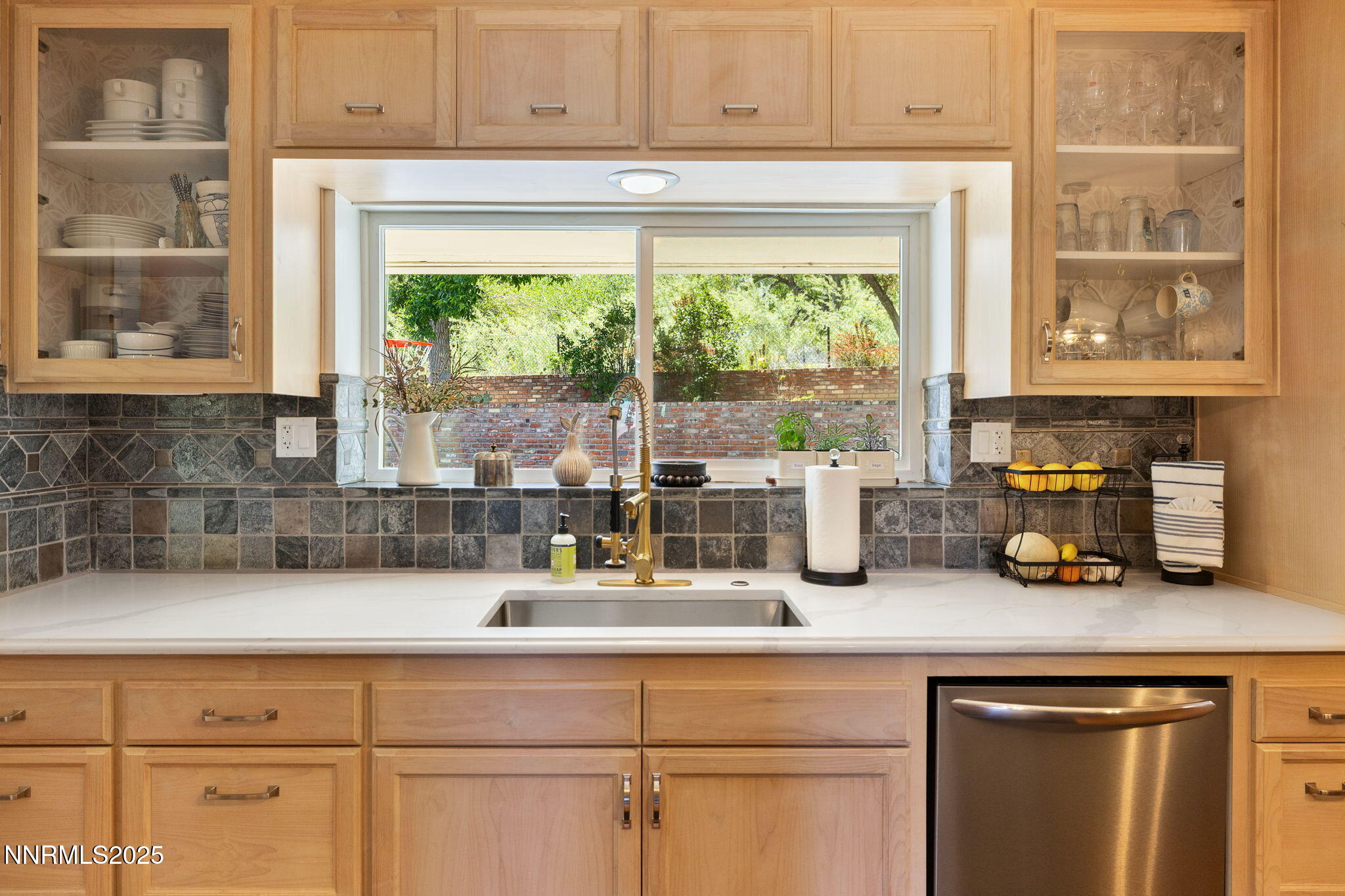 33-web-or-mls-1855 Sierra Sage-15