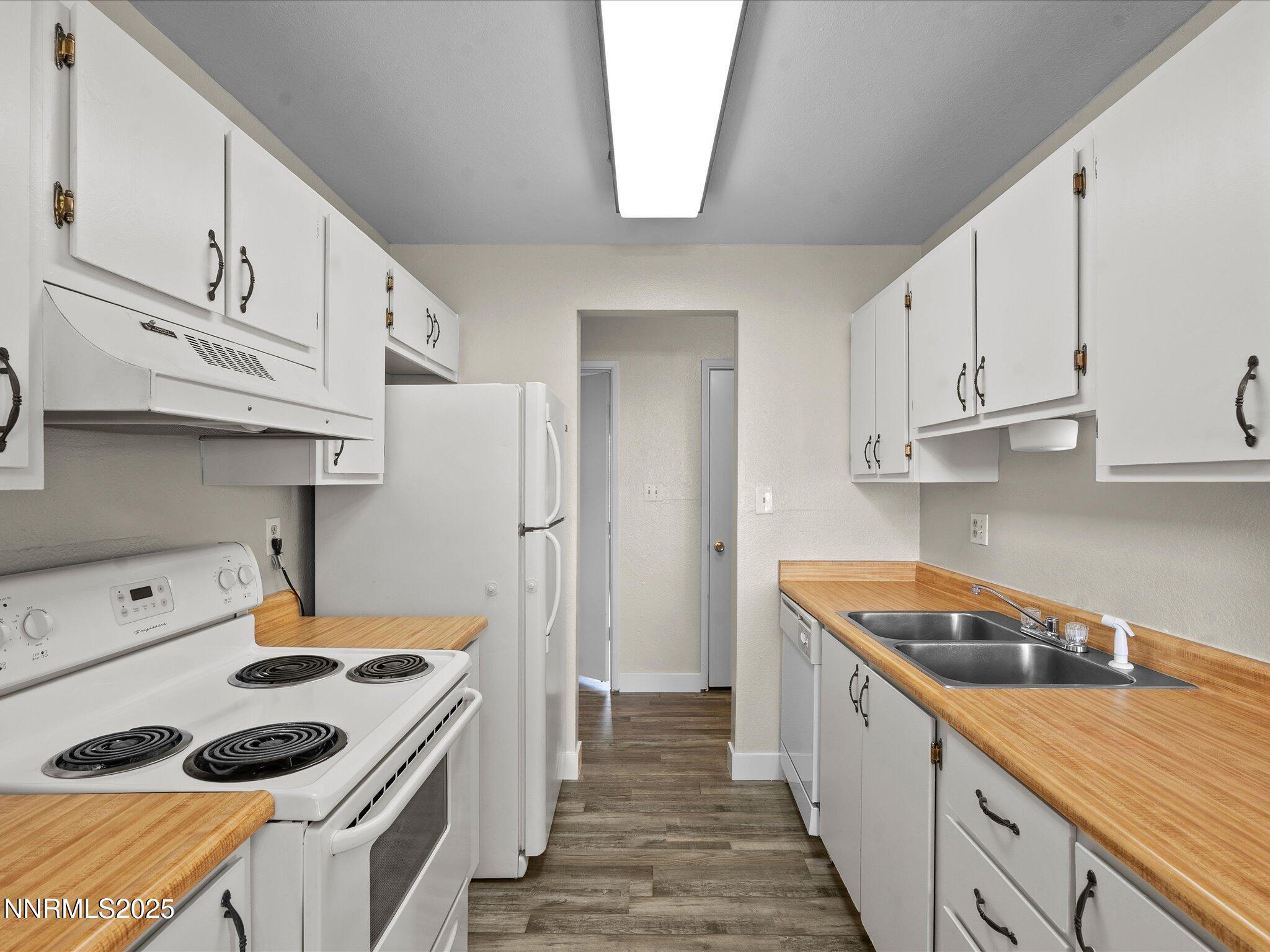 08-3935 Clear Acre Ln- Unit 215-107