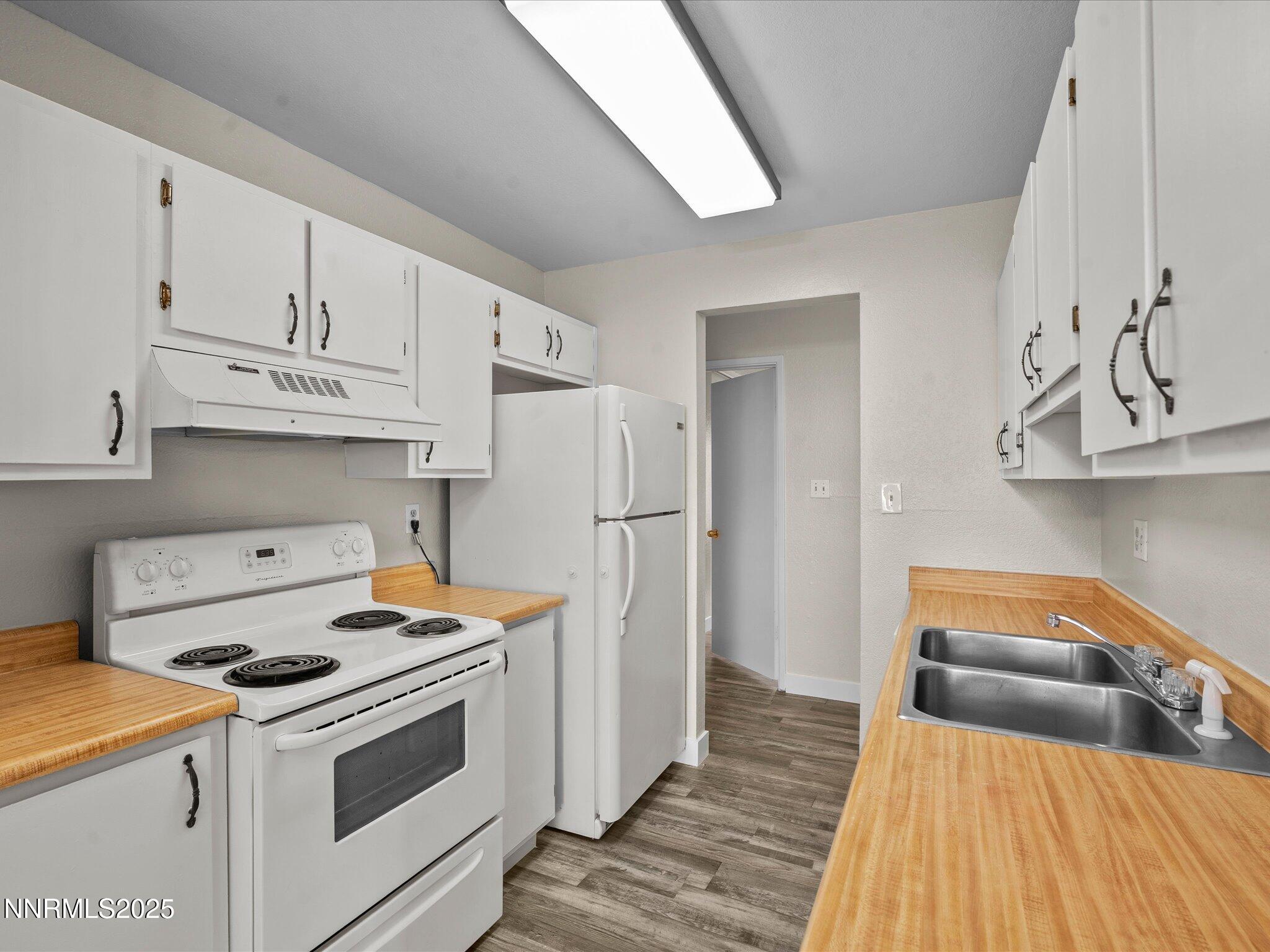 09-3935 Clear Acre Ln- Unit 215-108