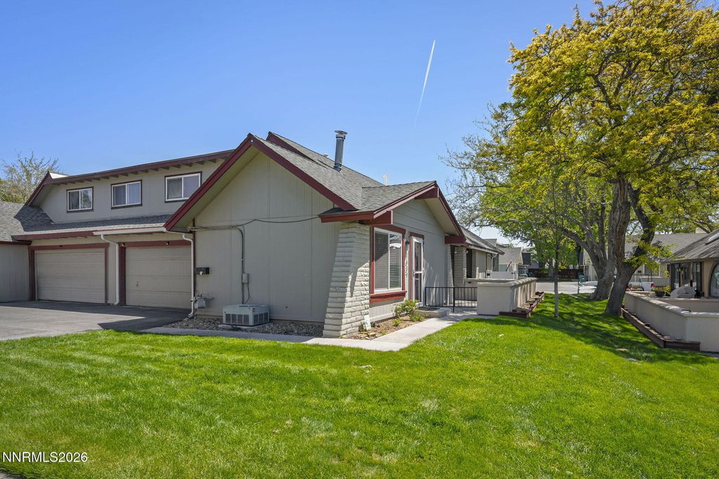 Photo of 1637 York Way, Sparks, NV 89431 (MLS # 260005805)