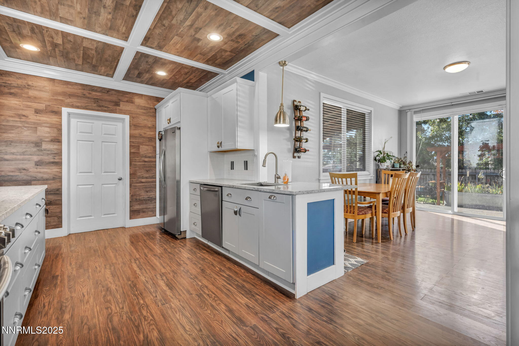 20922-white-rock kitchen 4