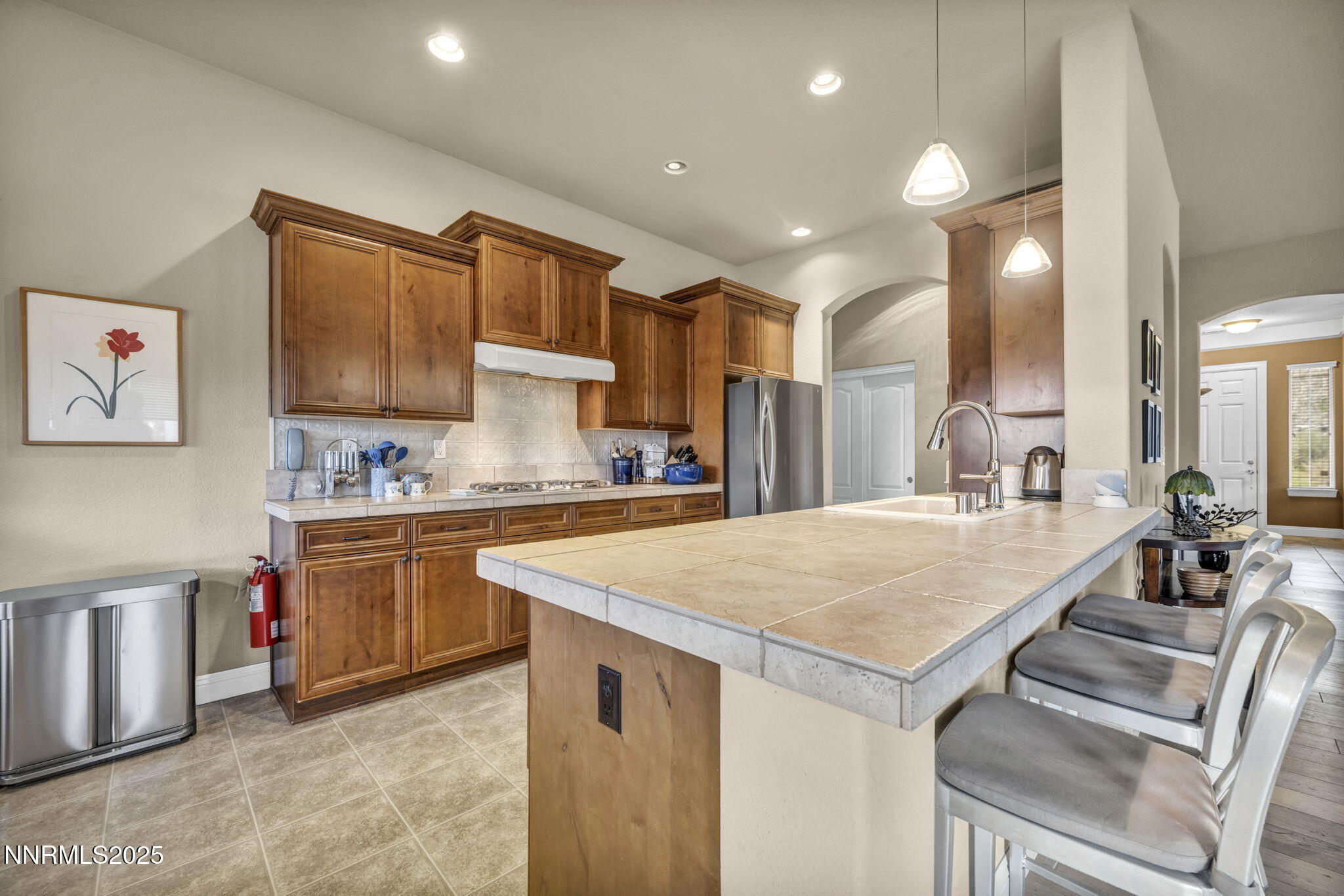 41-web-or-mls-7400-pembroke-dr