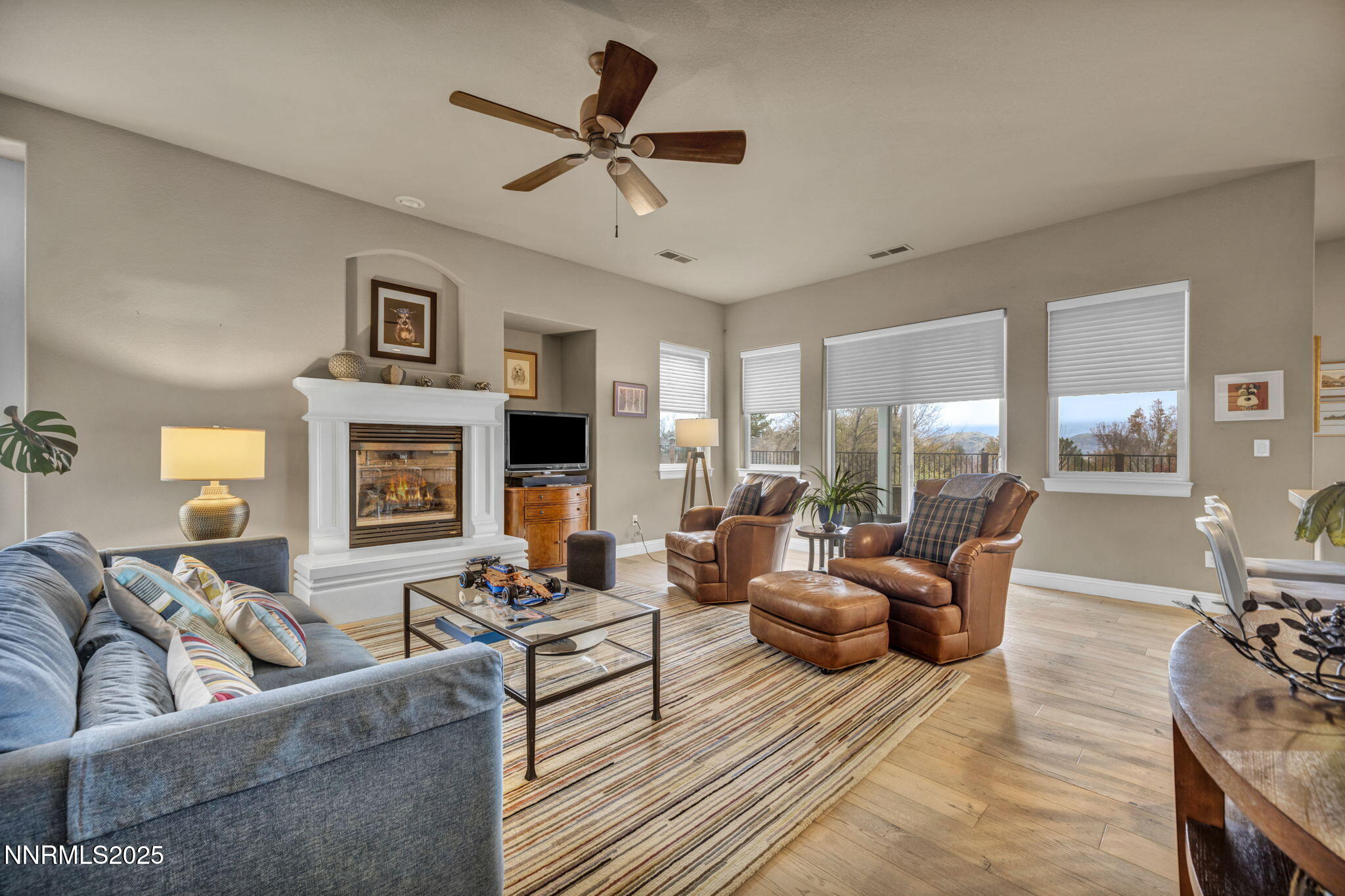 34-web-or-mls-7400-pembroke-dr