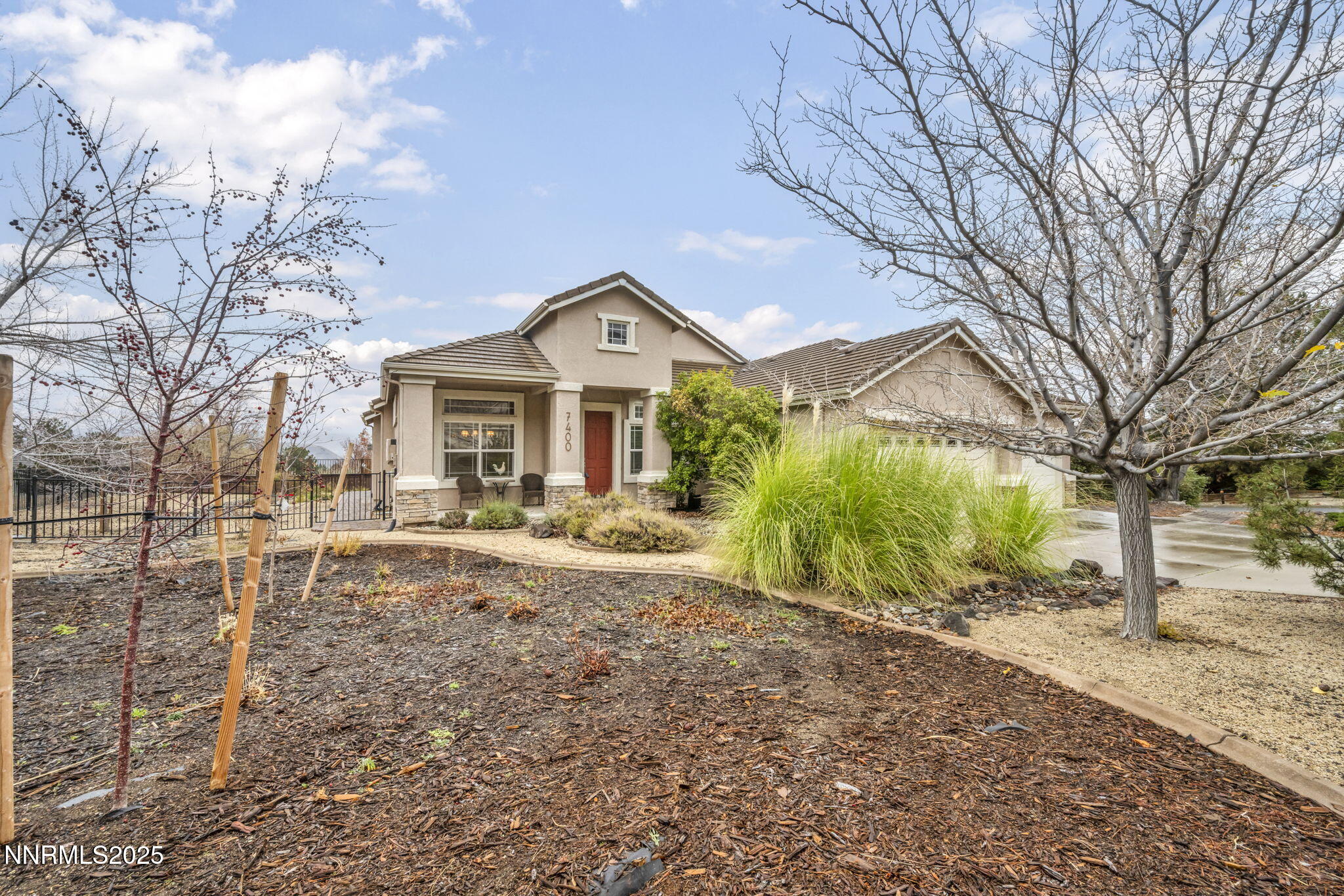 6-web-or-mls-7400-pembroke-dr