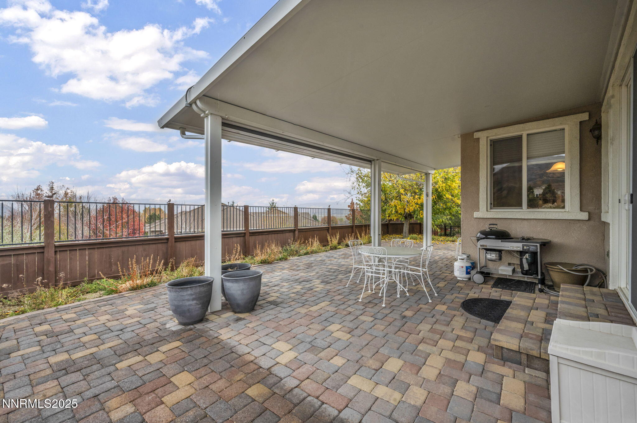 11-web-or-mls-7400-pembroke-dr