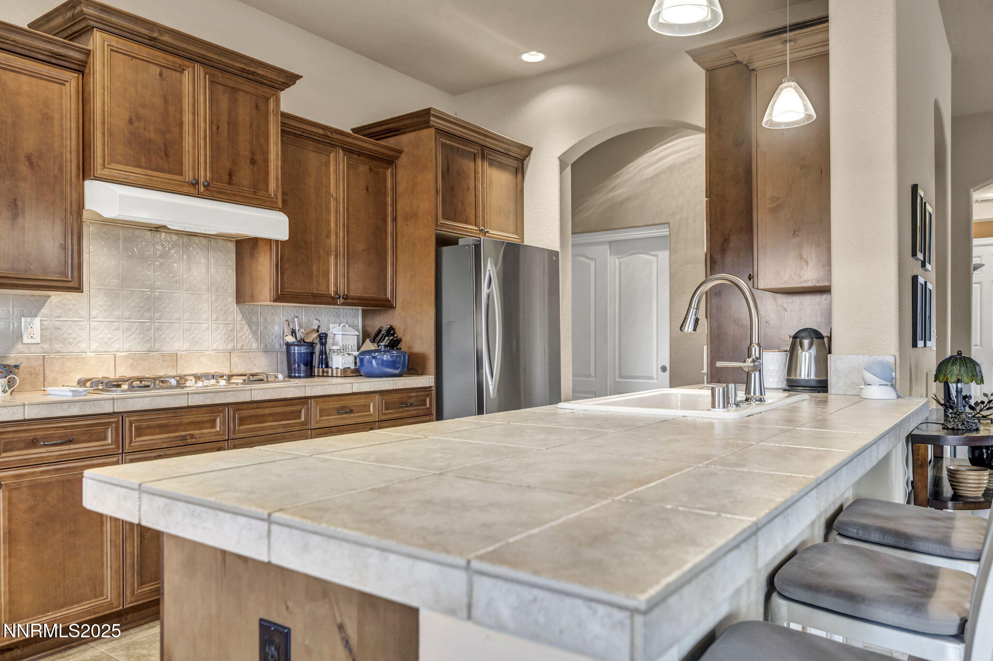 38-web-or-mls-7400-pembroke-dr