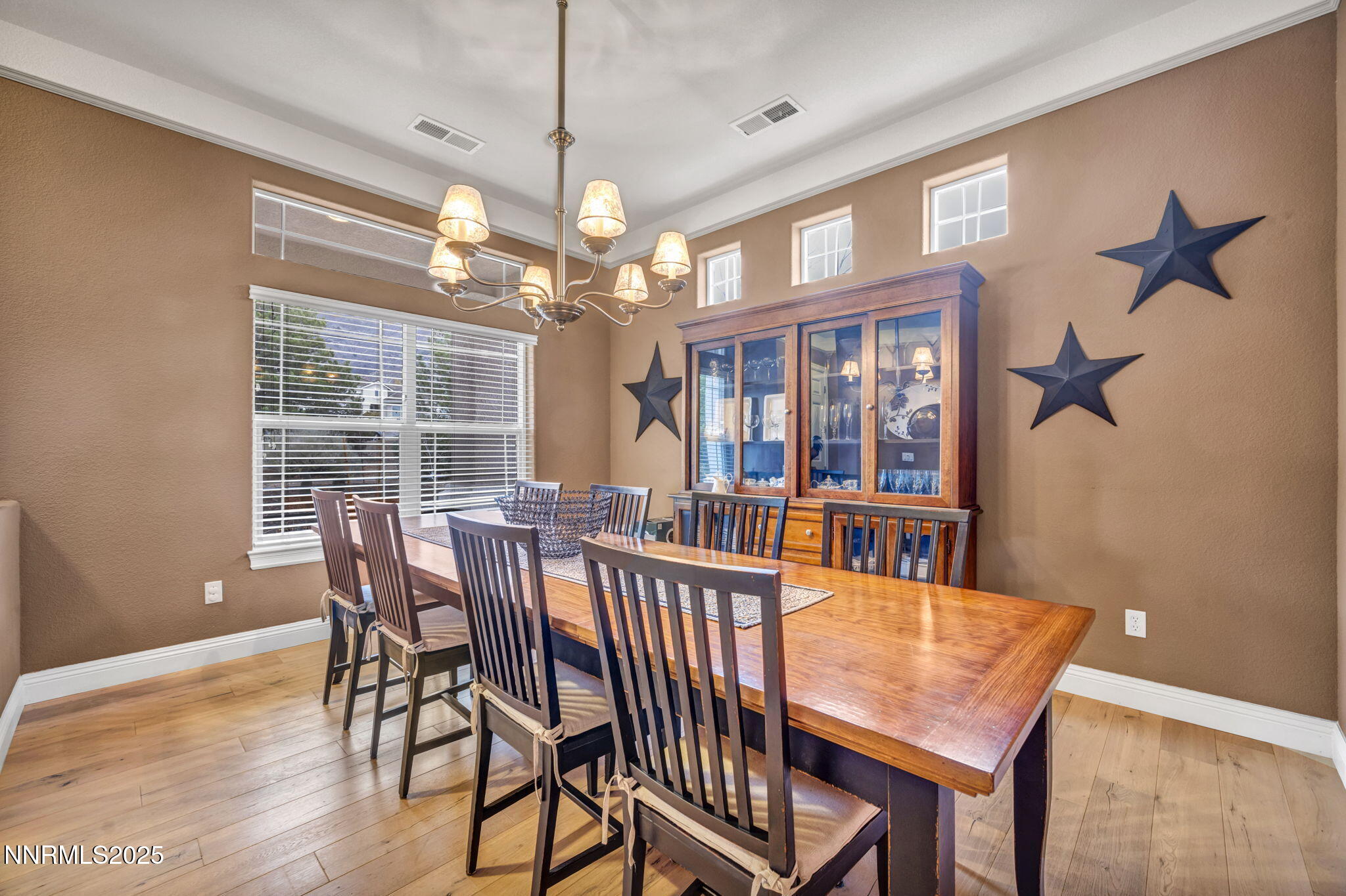 43-web-or-mls-7400-pembroke-dr