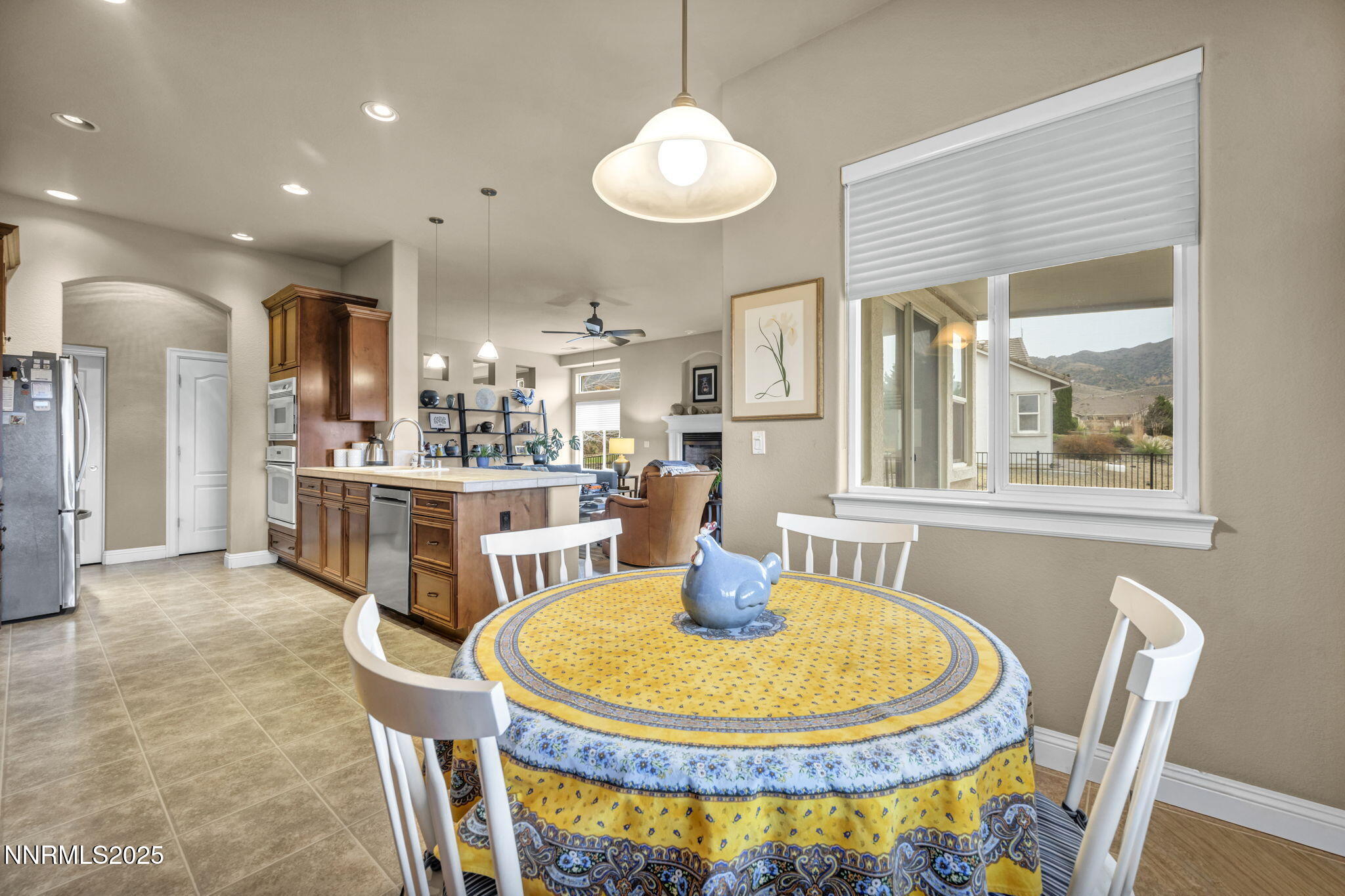 49-web-or-mls-7400-pembroke-dr