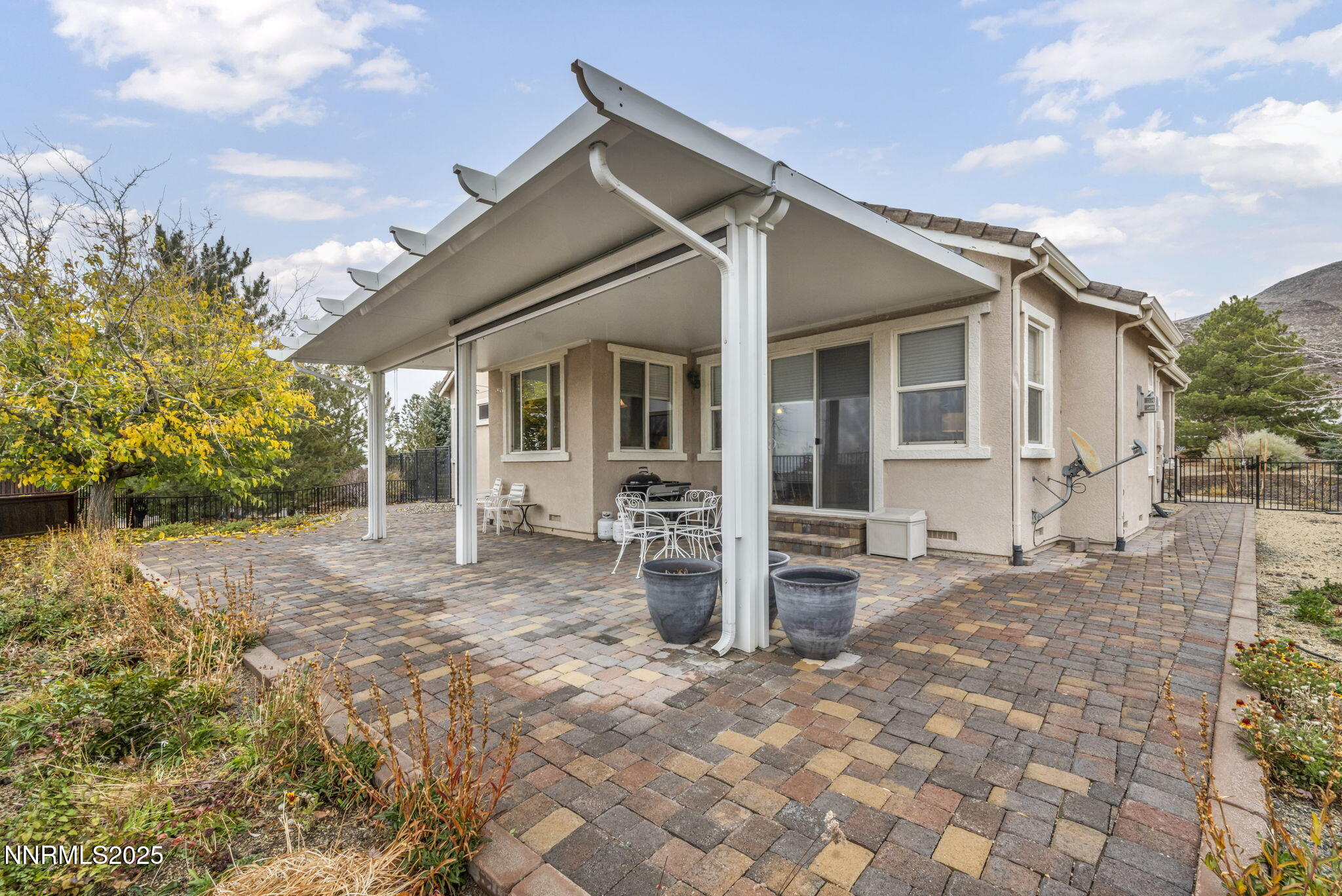 15-web-or-mls-7400-pembroke-dr