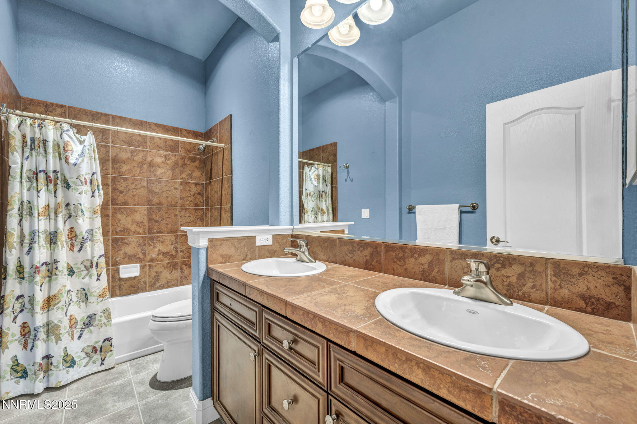 61-web-or-mls-7400-pembroke-dr