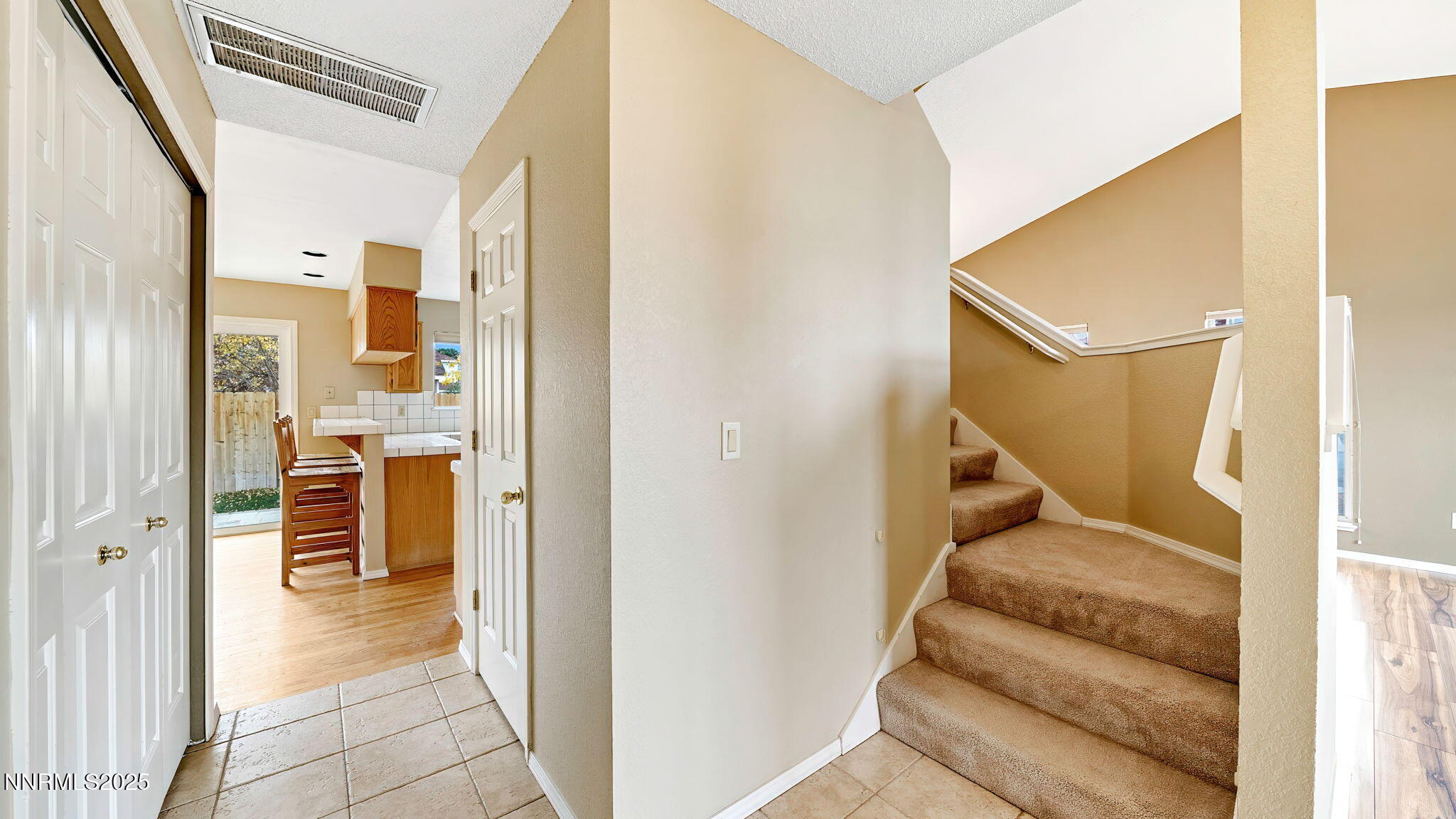 11-DSC08985_6_7_9-Edit