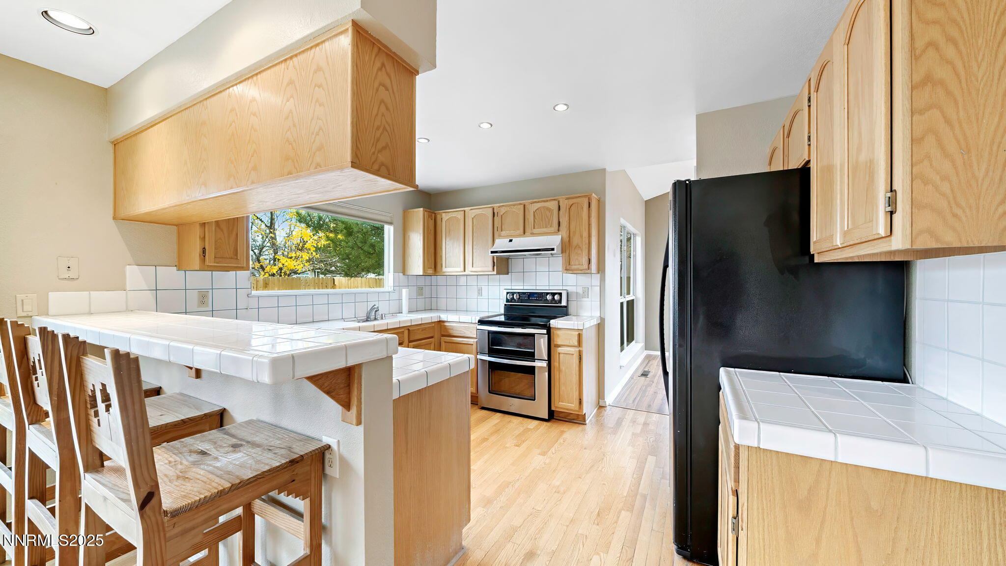 19-DSC08910_1_2_4-Edit